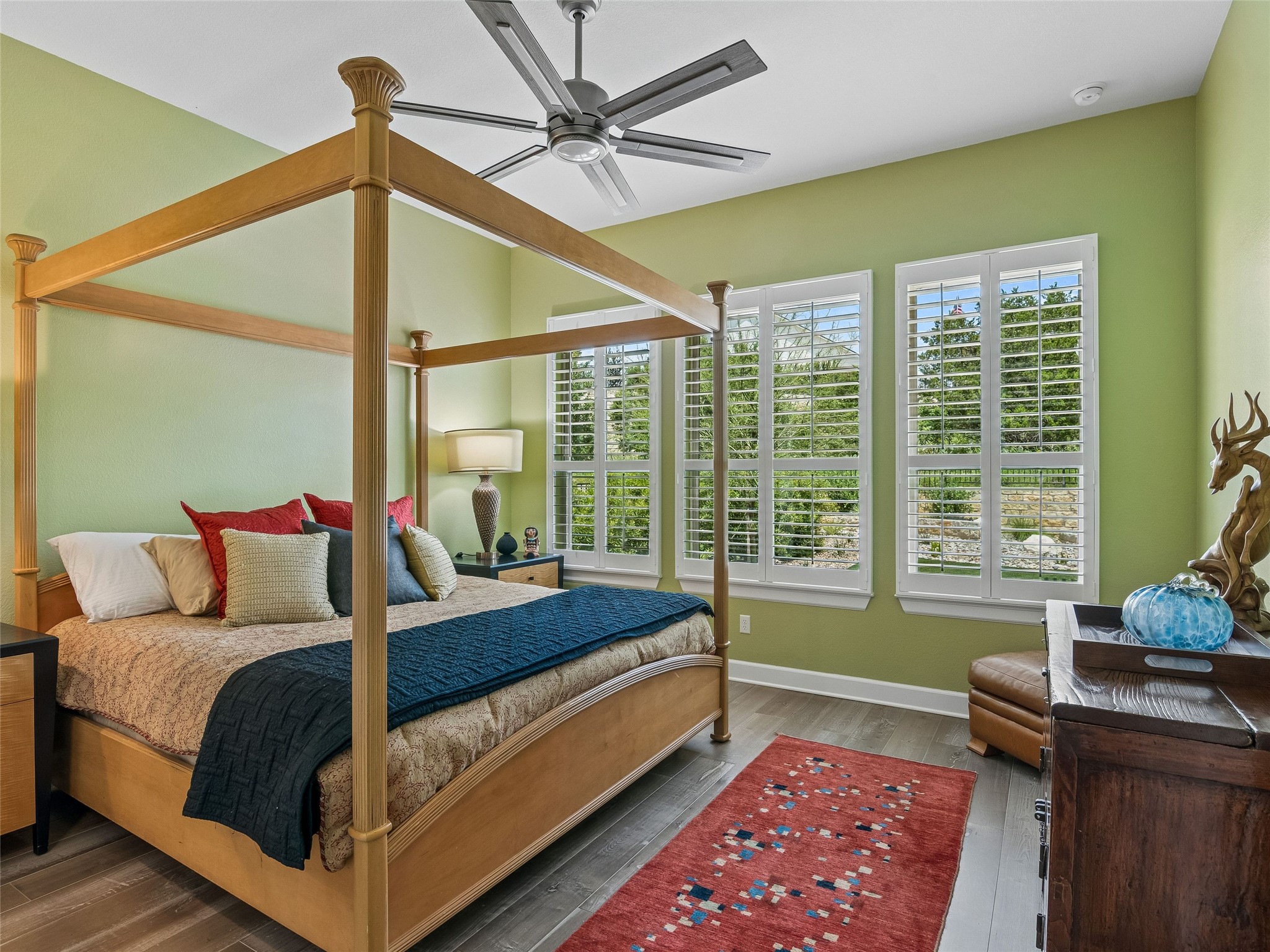 main property photo 25