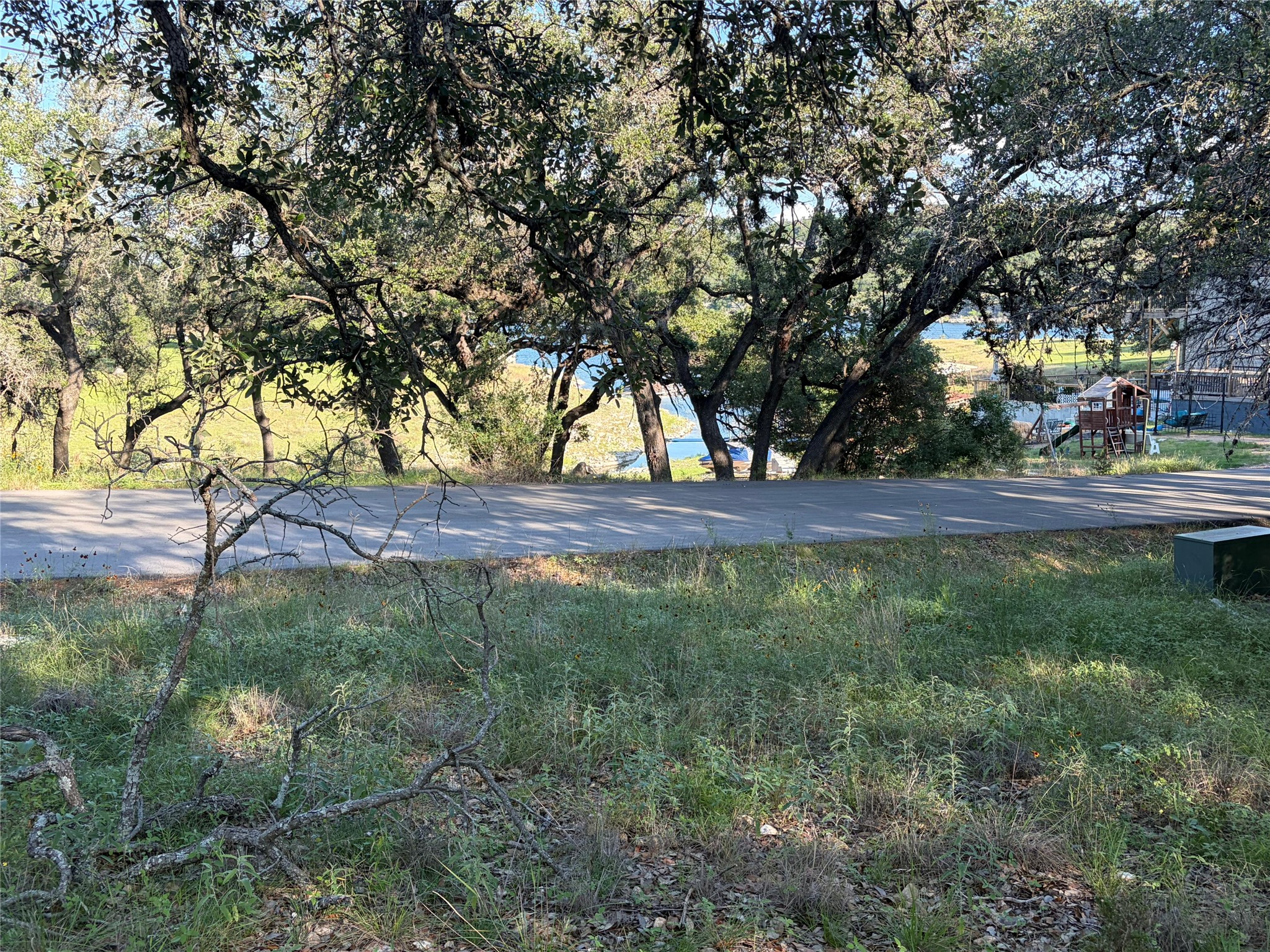 main property photo 17