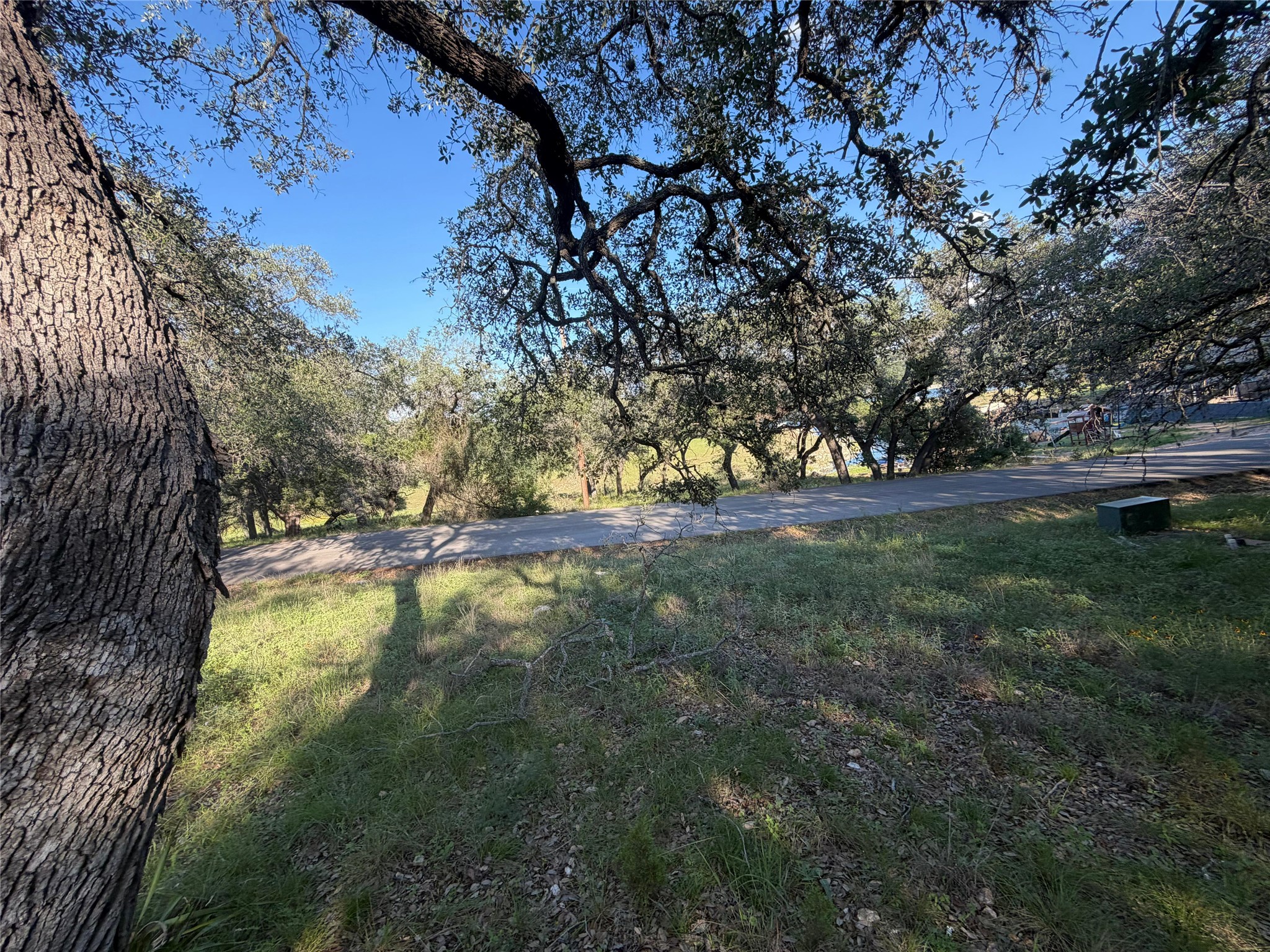 main property photo 20