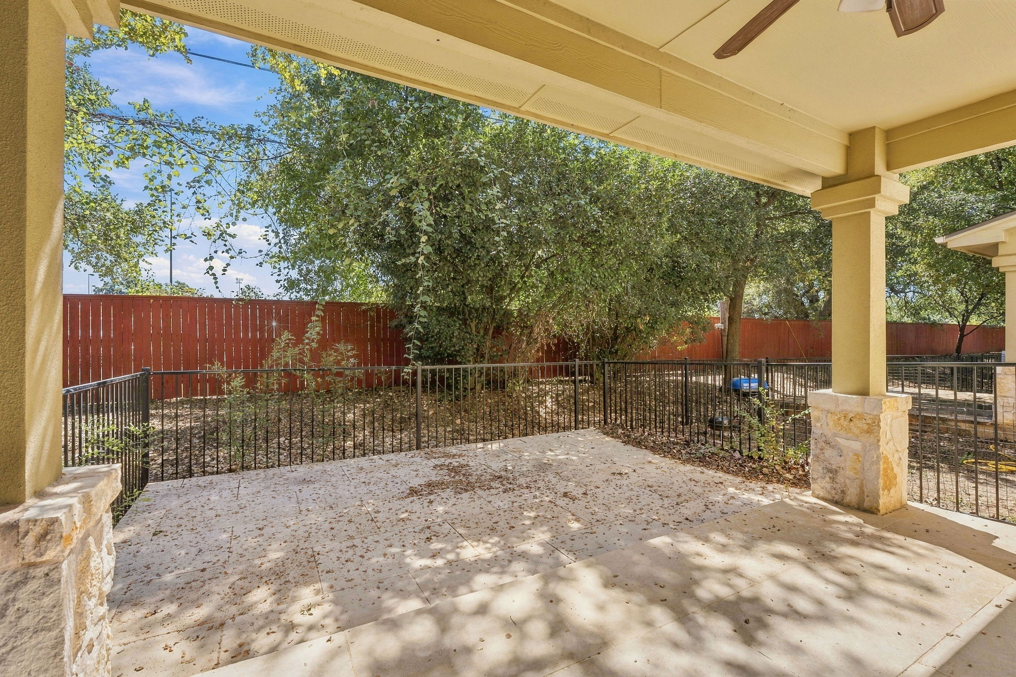 main property photo 24