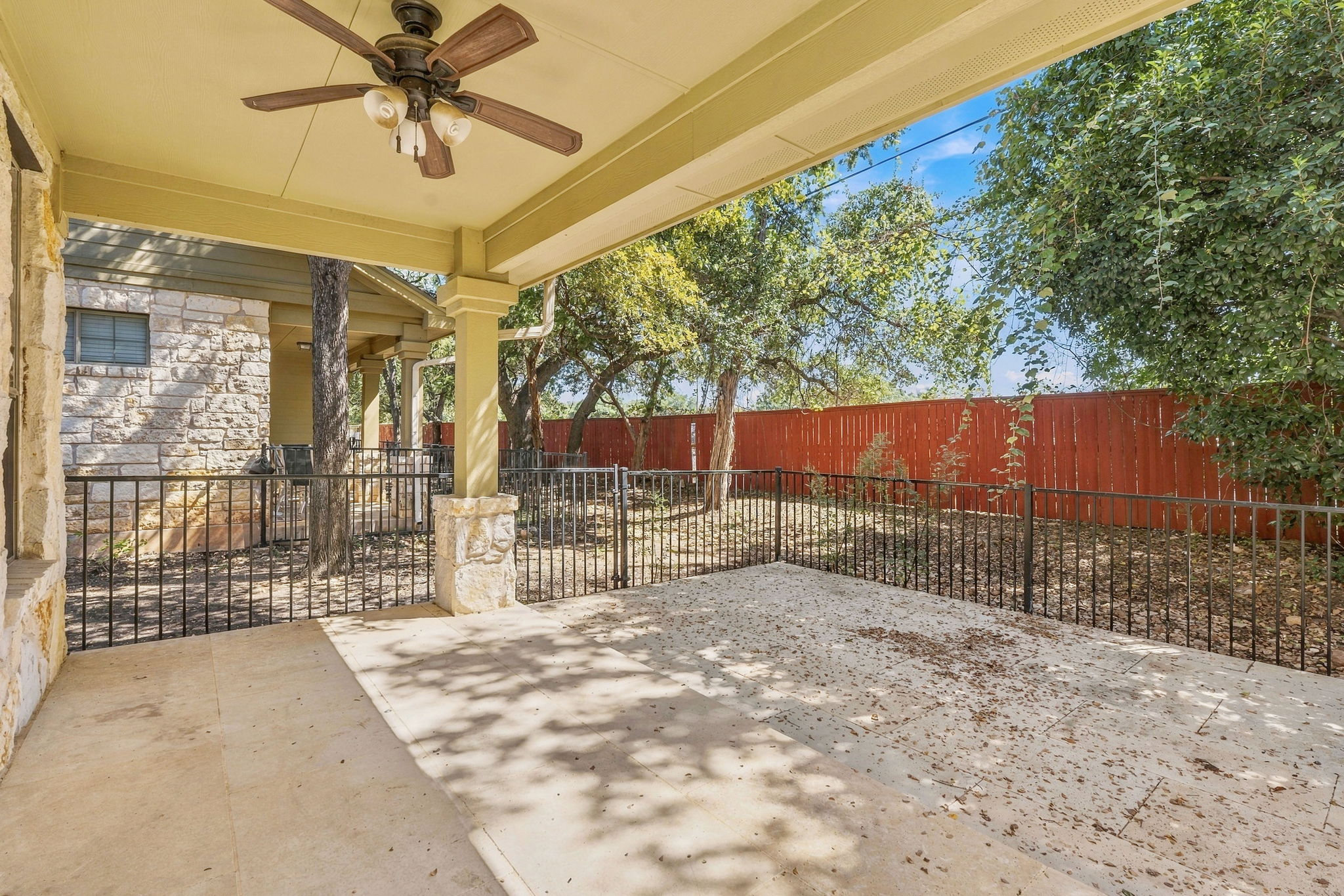 main property photo 27
