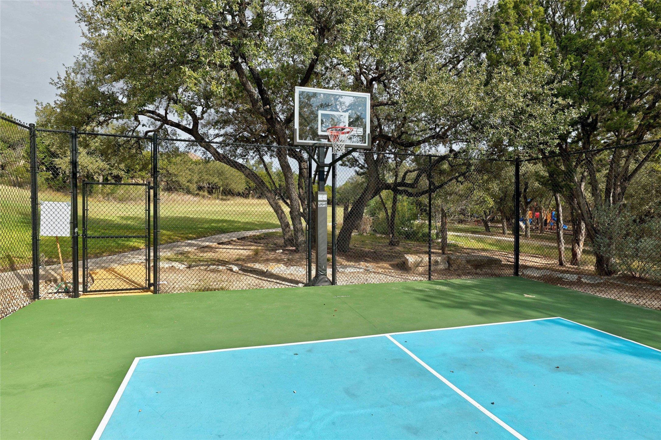 main property photo 6
