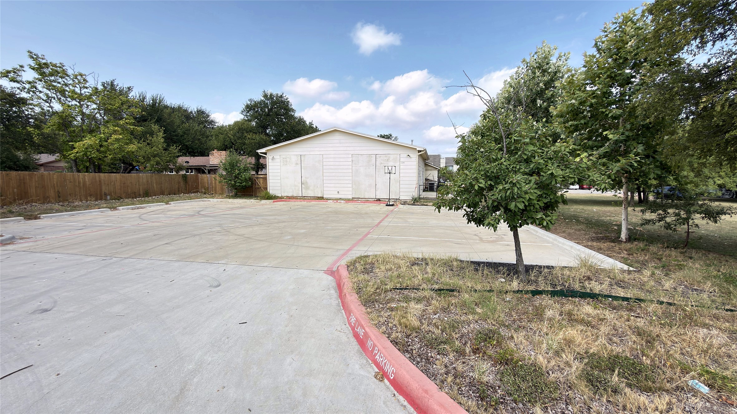 main property photo 19