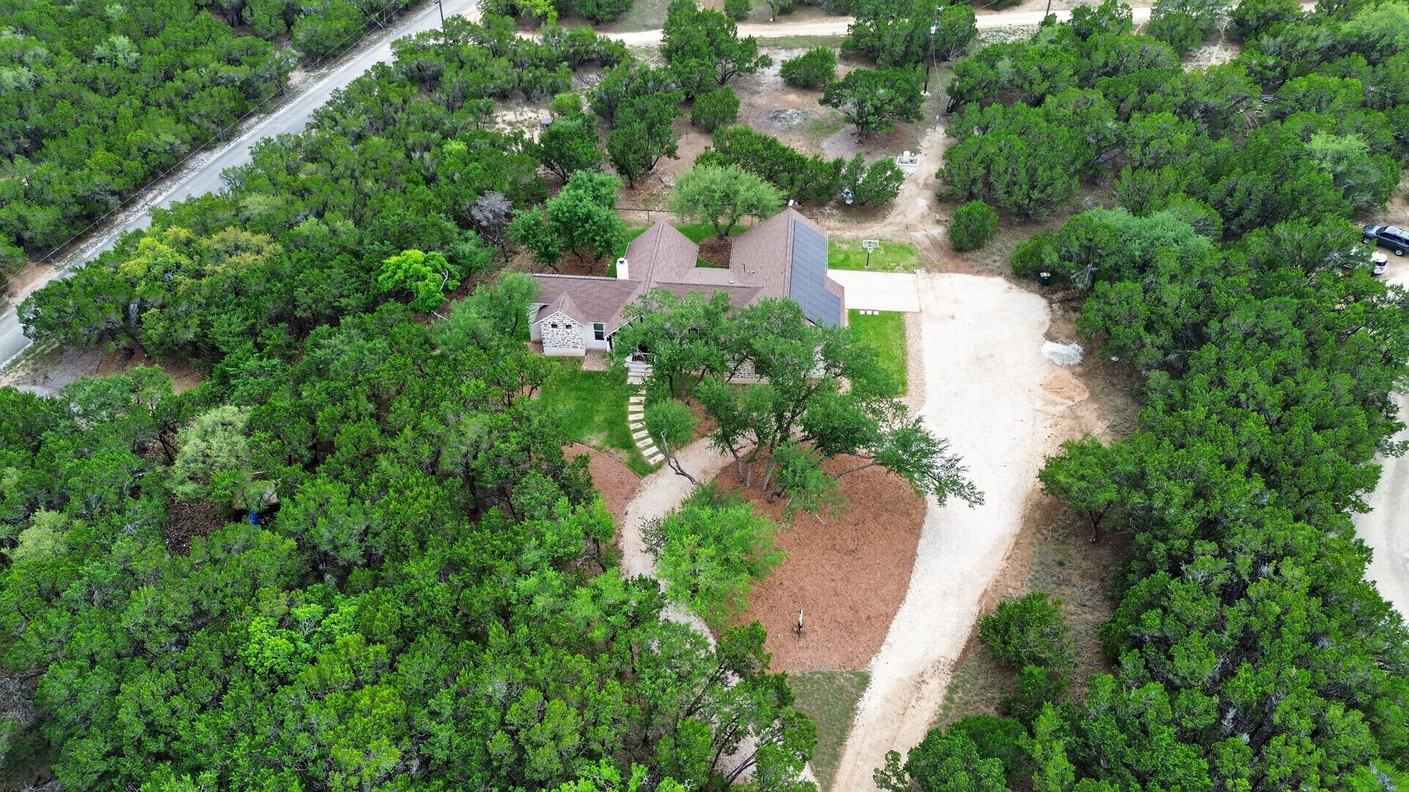 main property photo 28