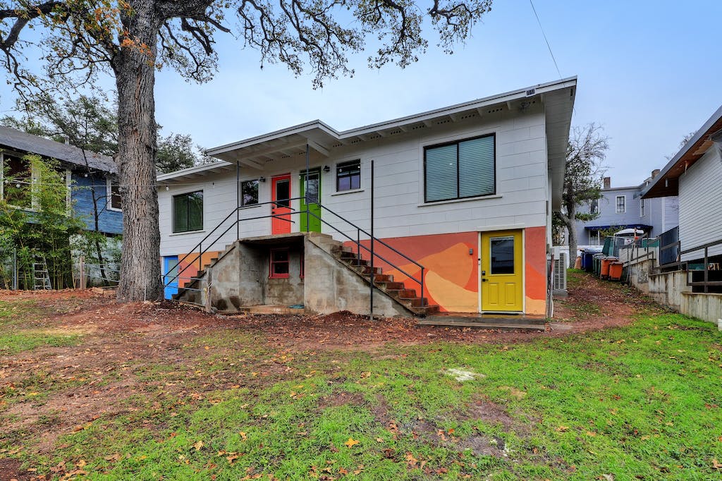 main property photo 30
