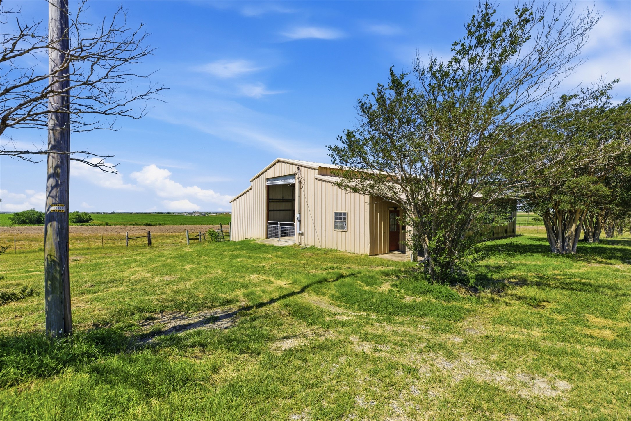 main property photo 13