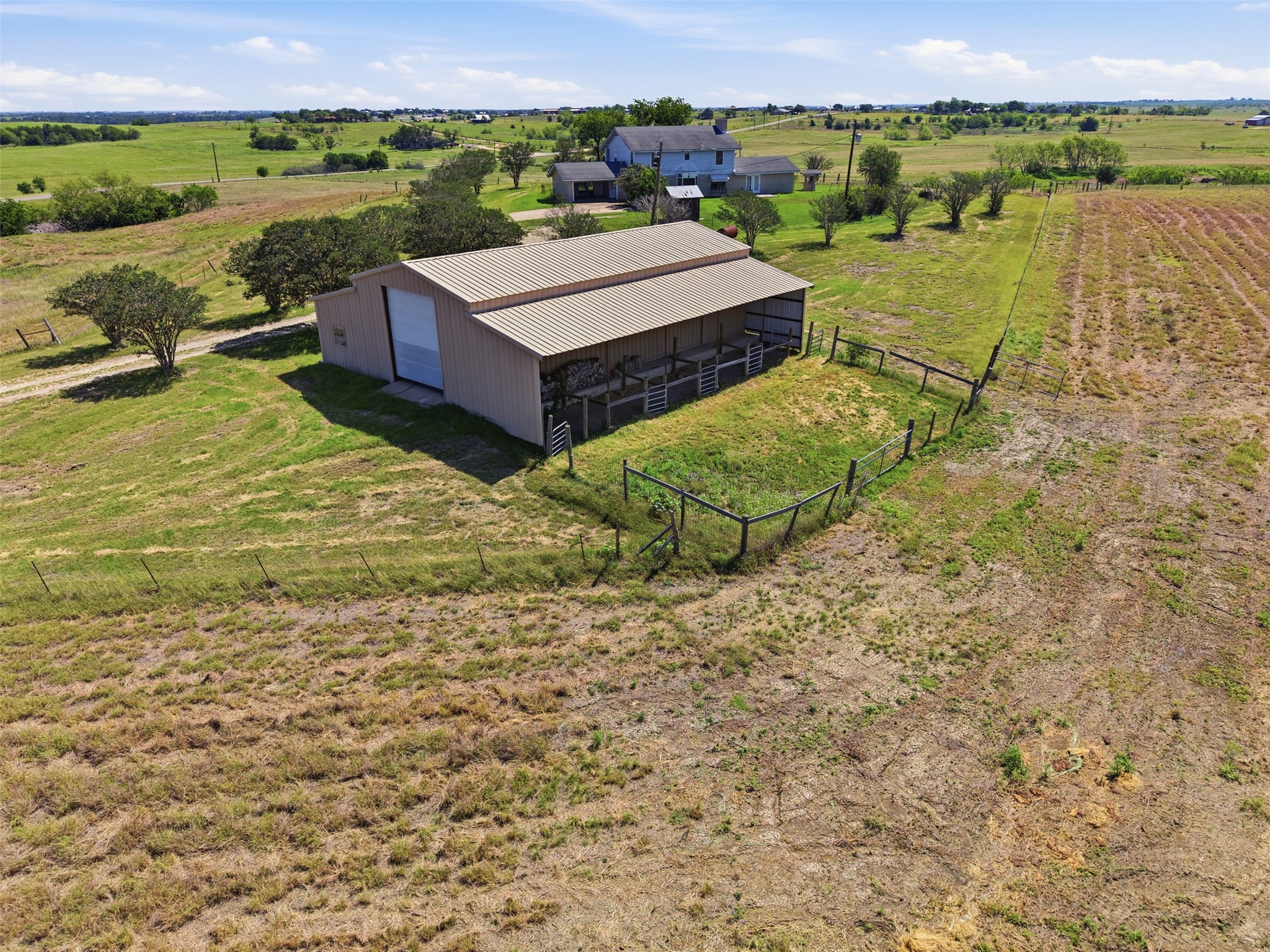 main property photo 23