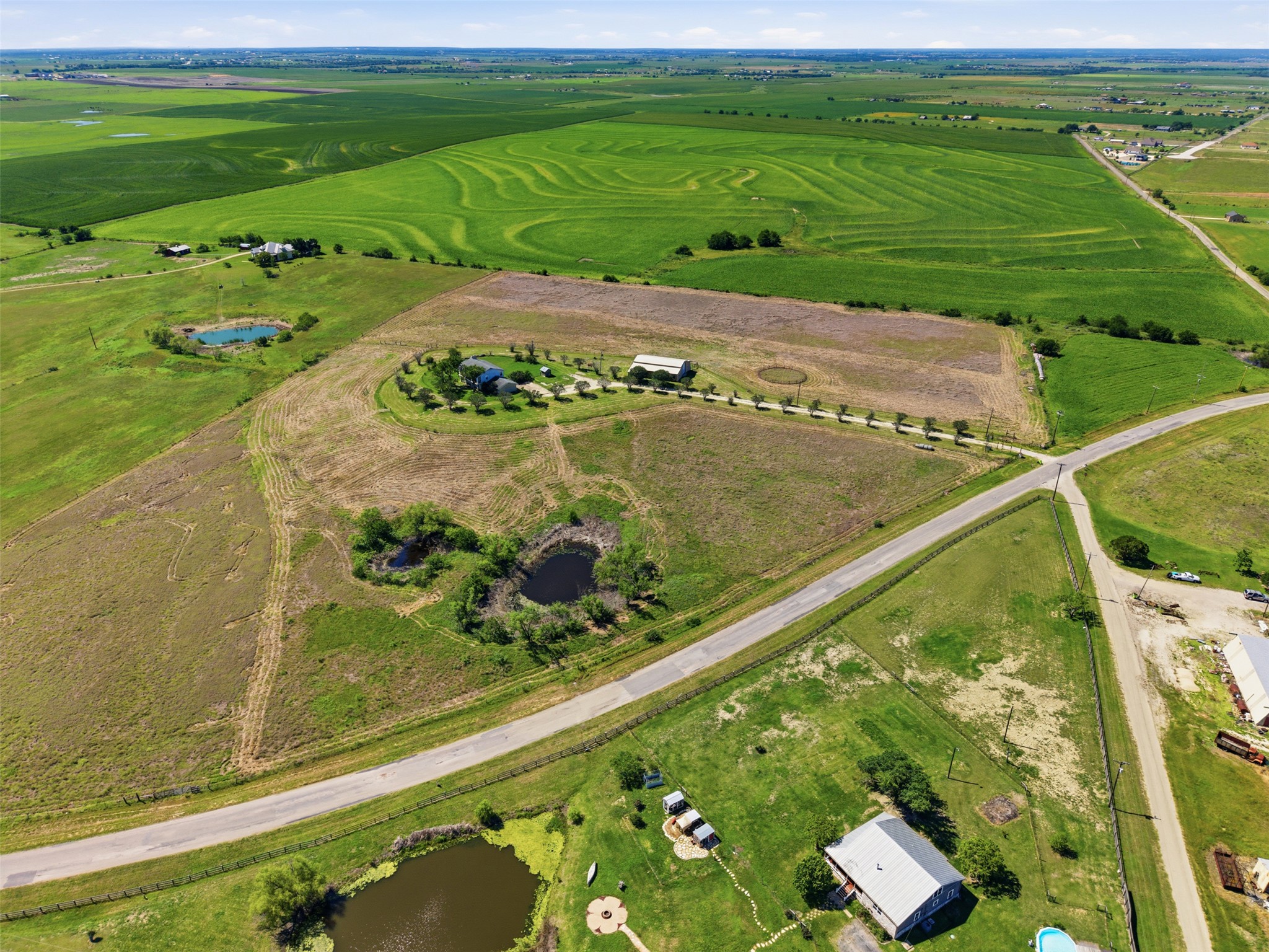 main property photo 25