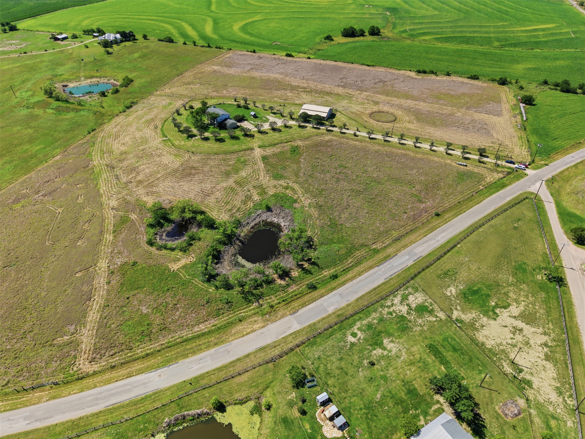 main property photo 5