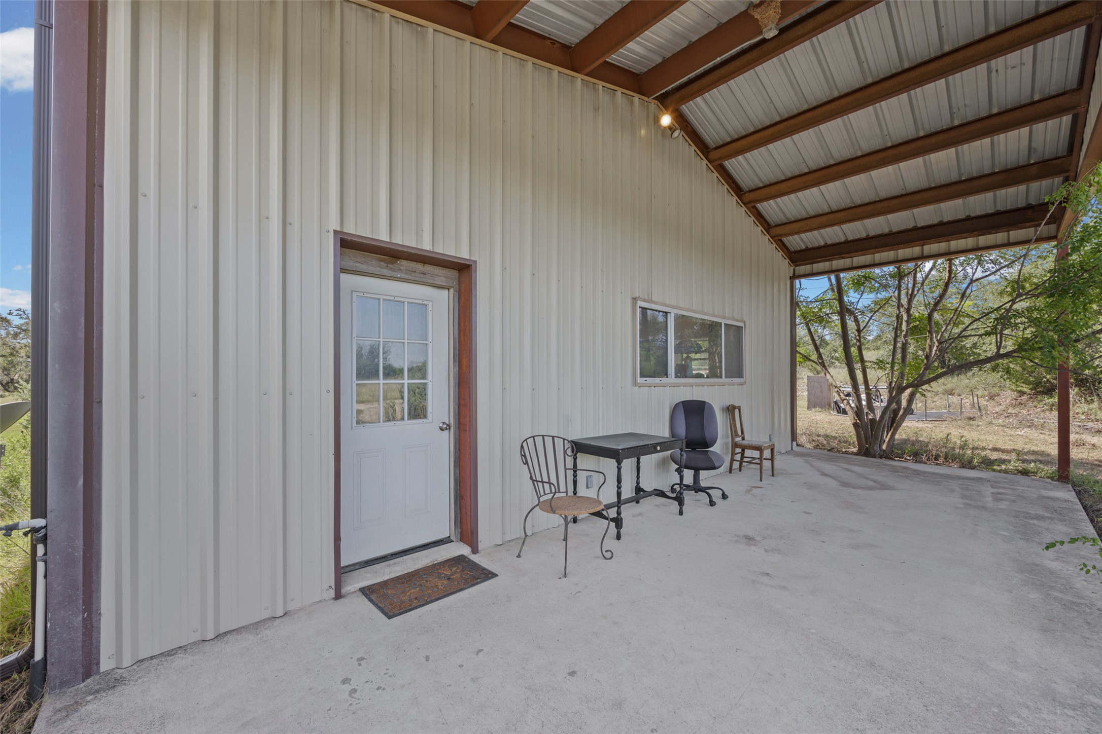 main property photo 15