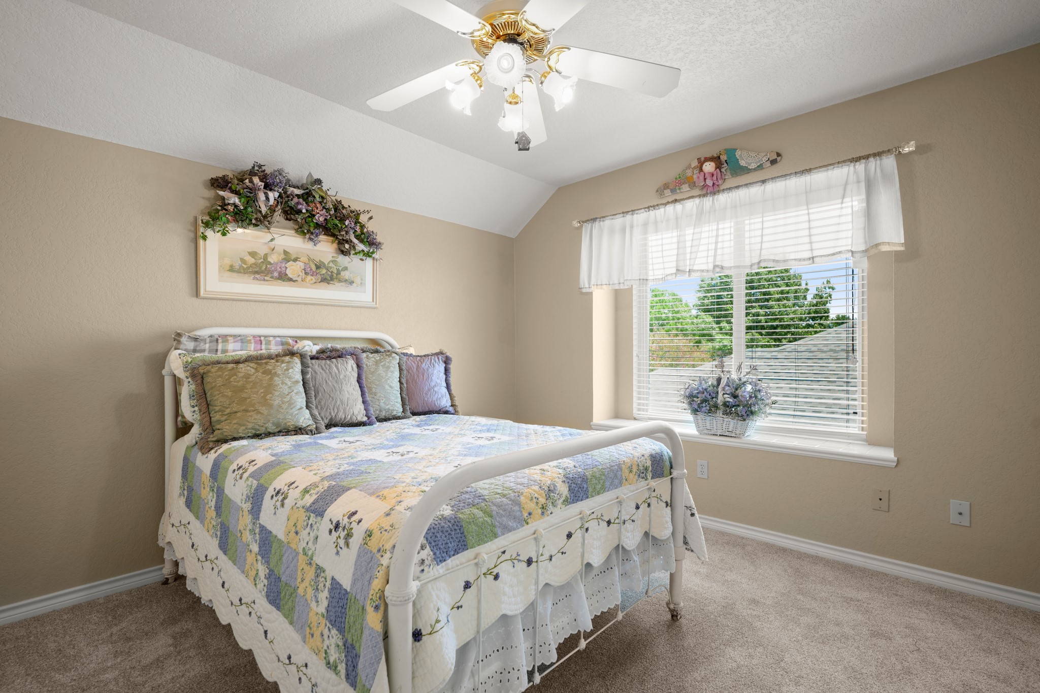 main property photo 24