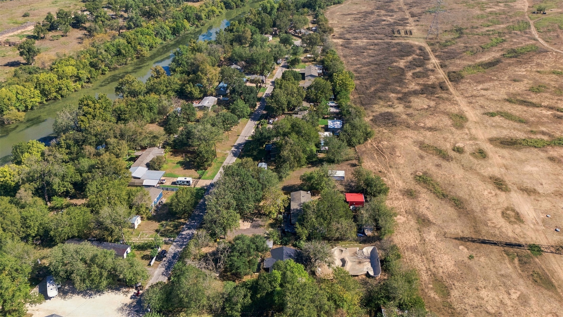 main property photo 25