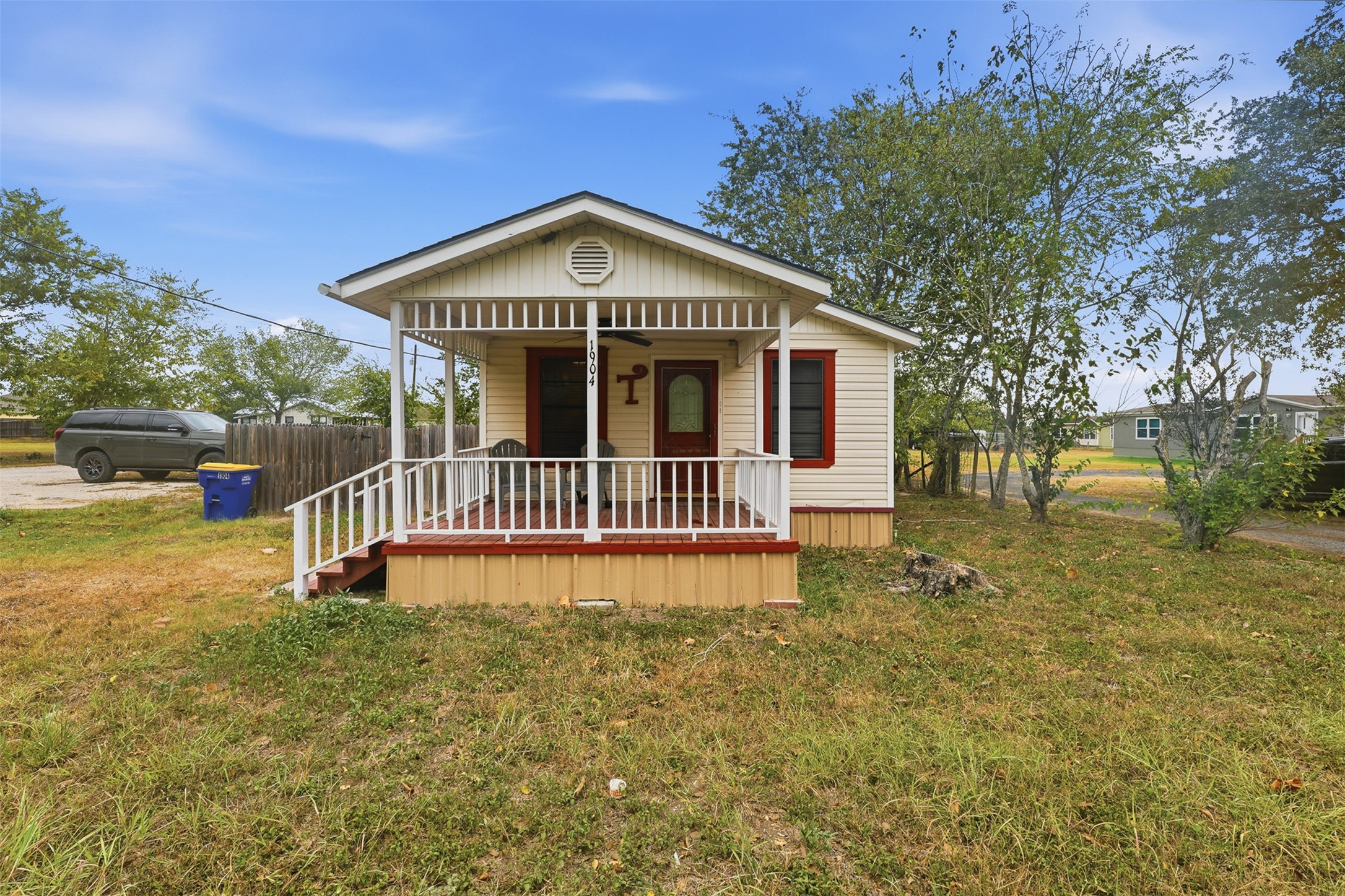 main property photo 2