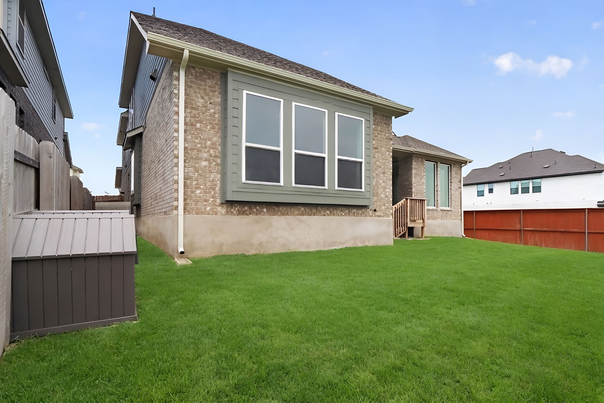 main property photo 29