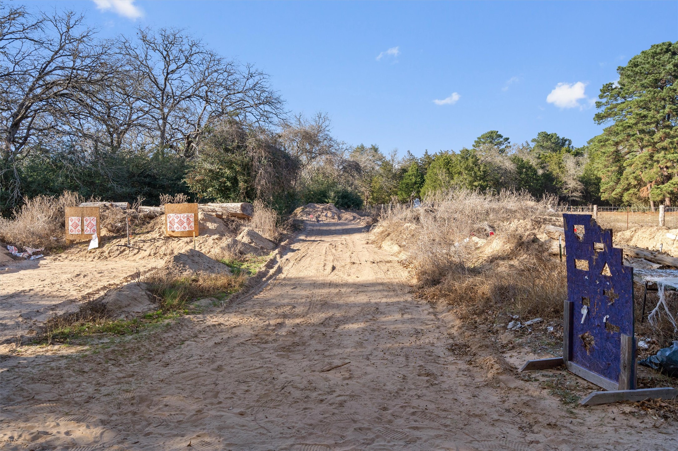 main property photo 35