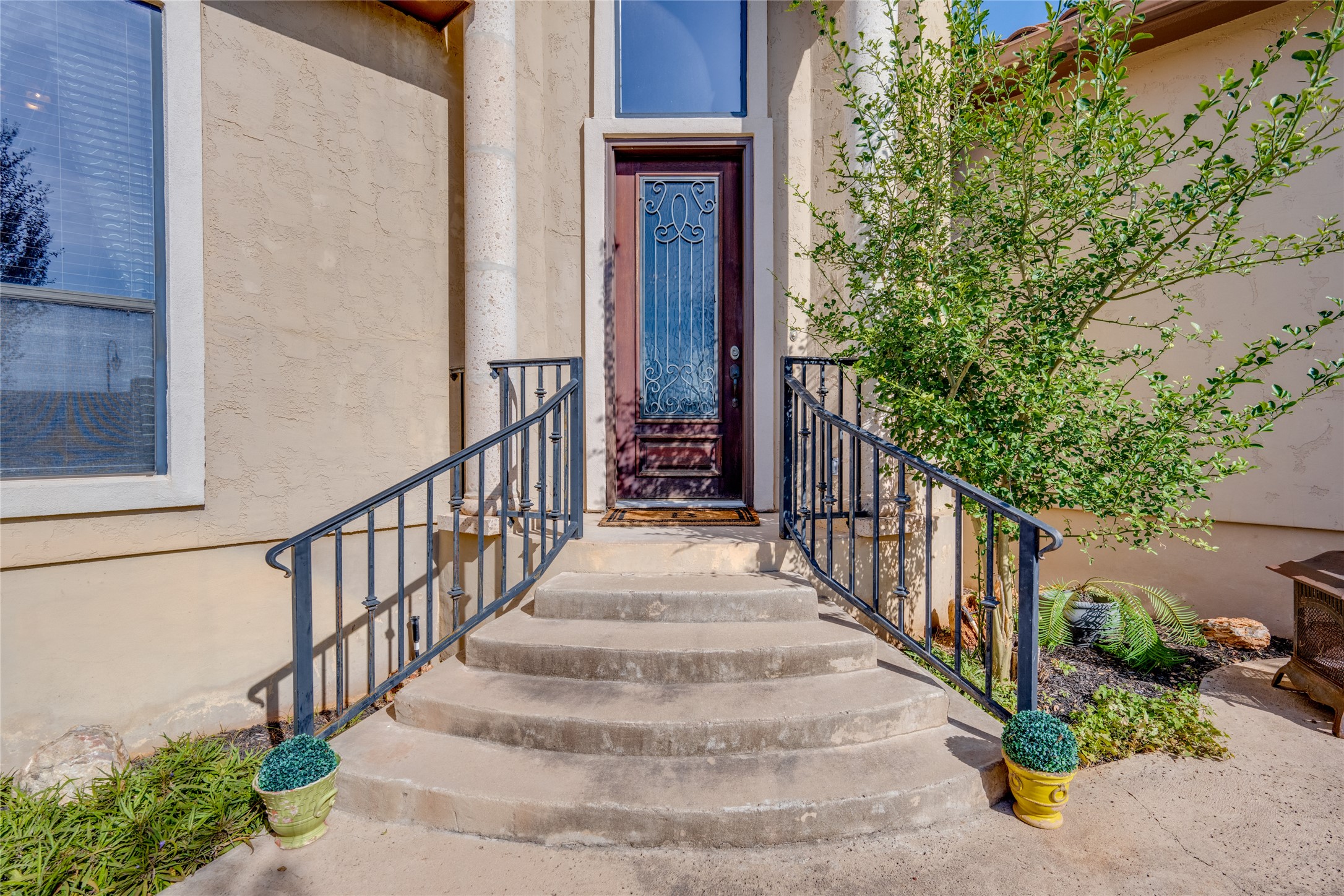 main property photo 27