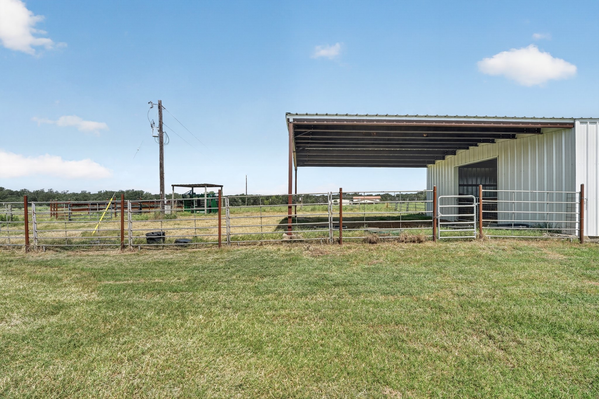 main property photo 35