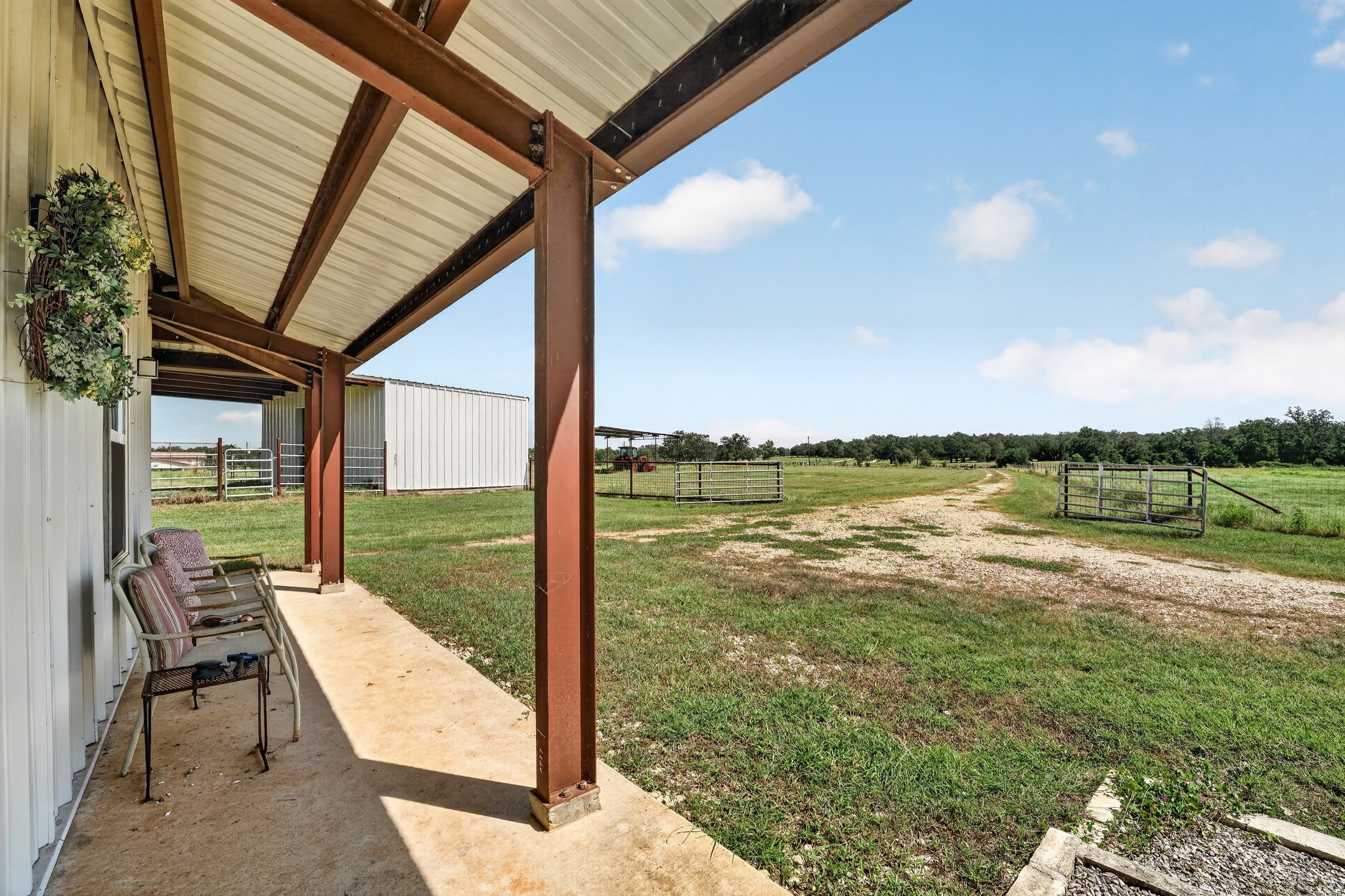 main property photo 5
