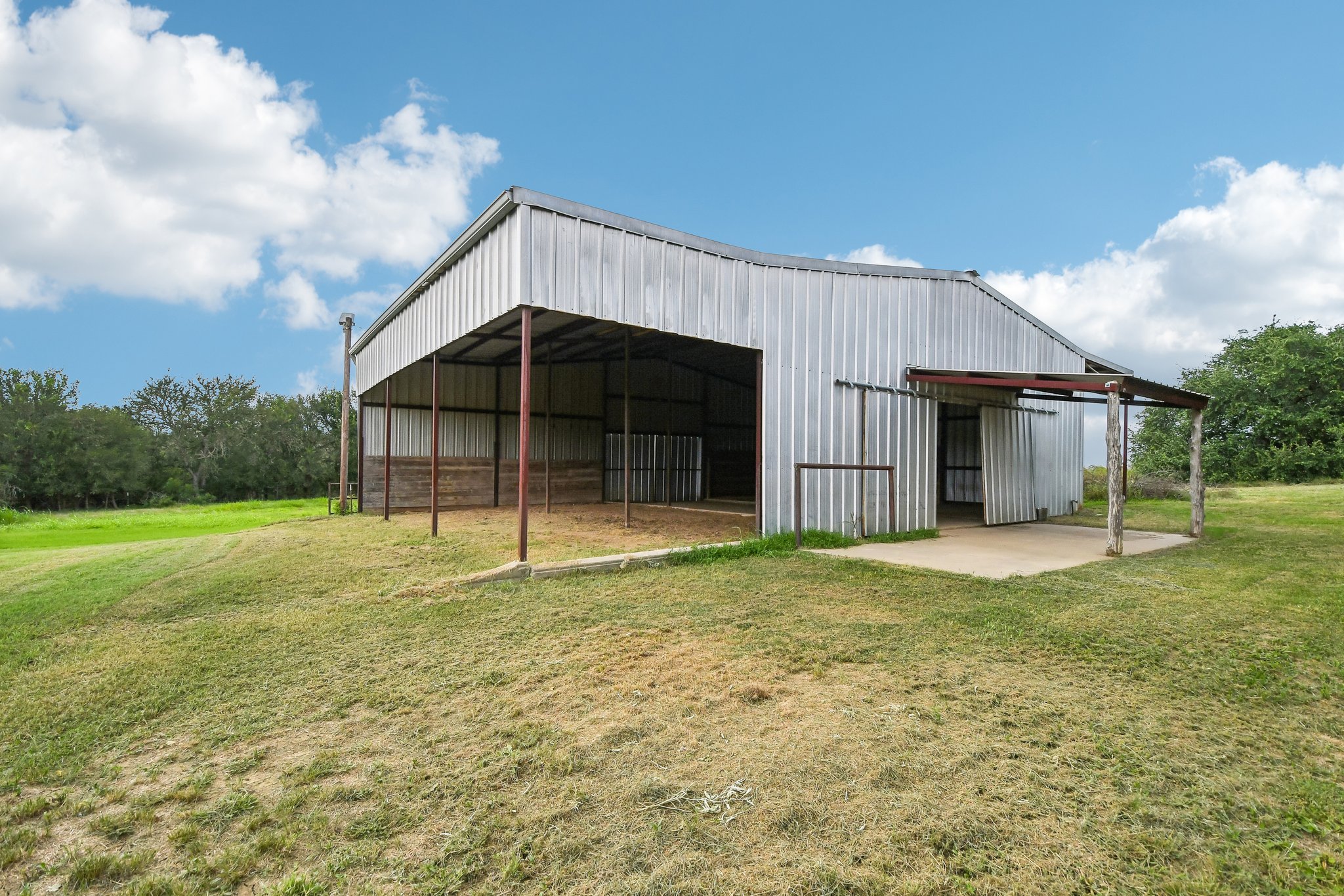 main property photo 29
