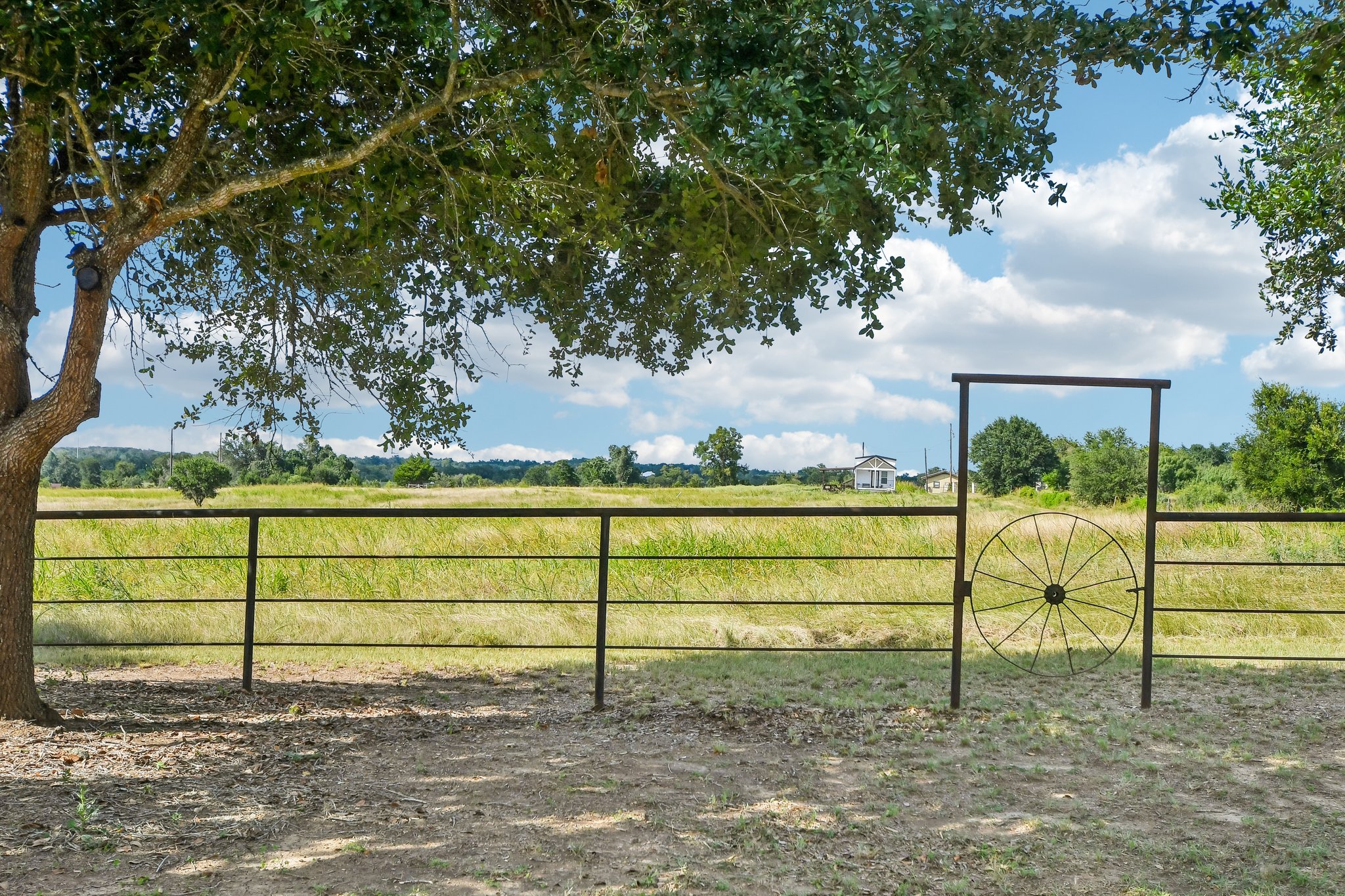 main property photo 30