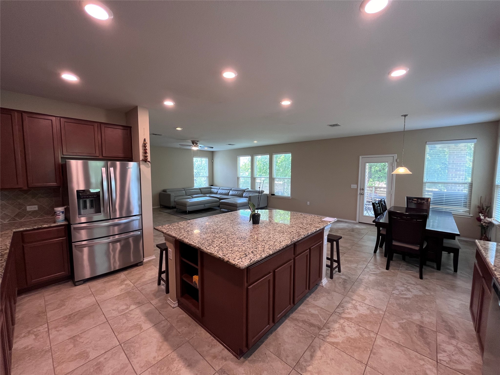 main property photo 7