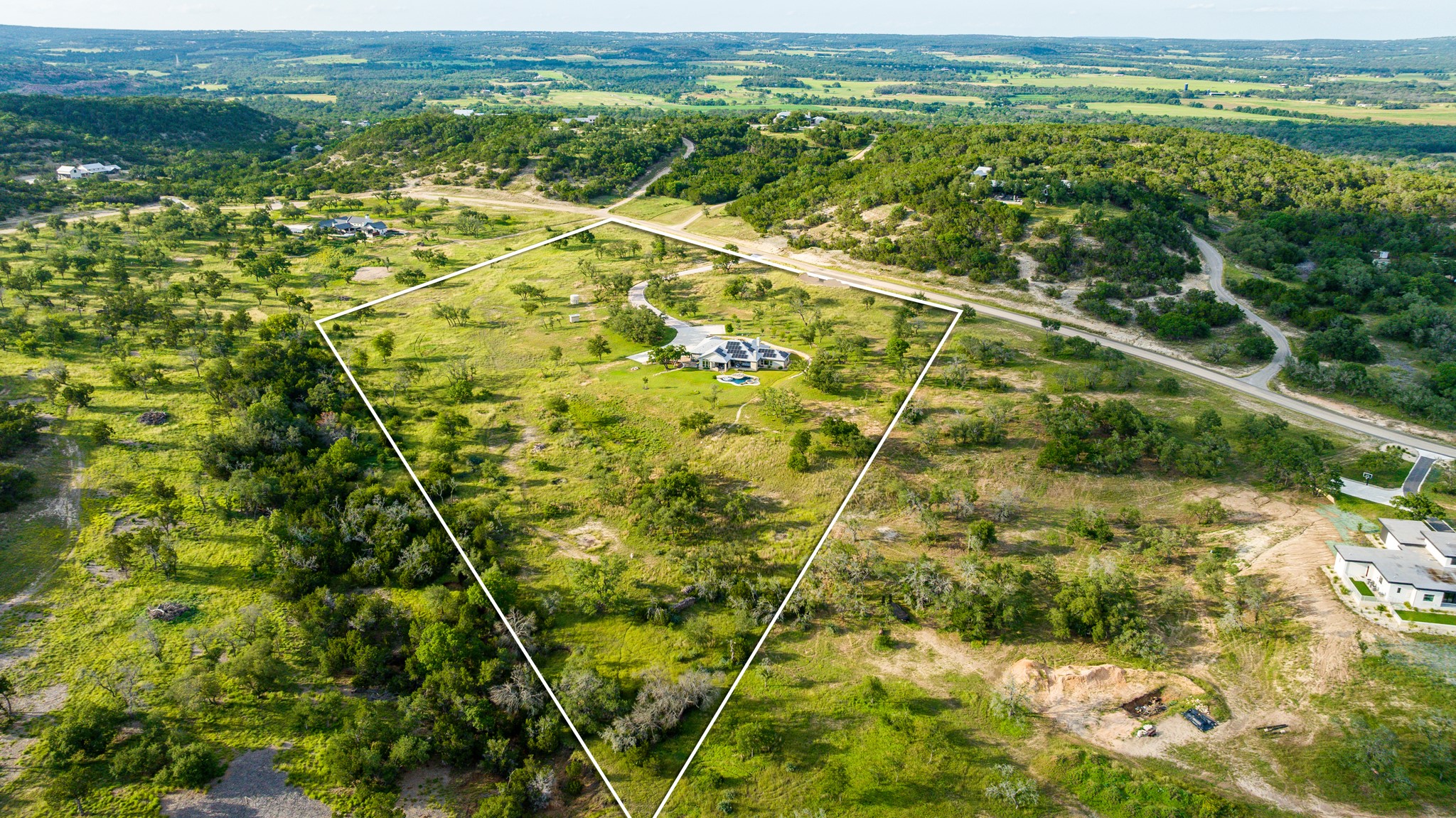 main property photo 6