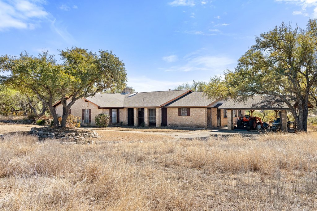 main property photo 17