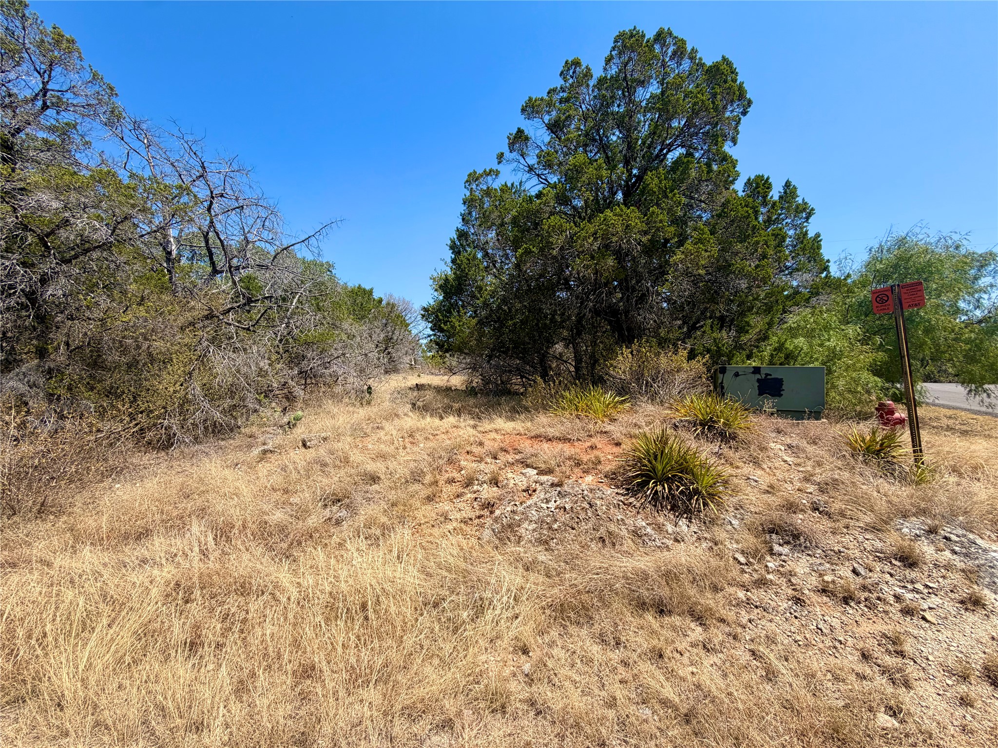 main property photo 11