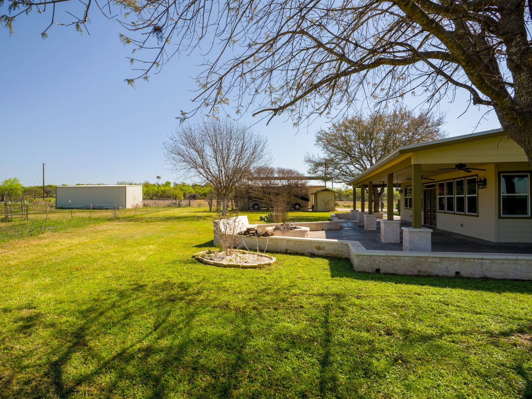 main property photo 25