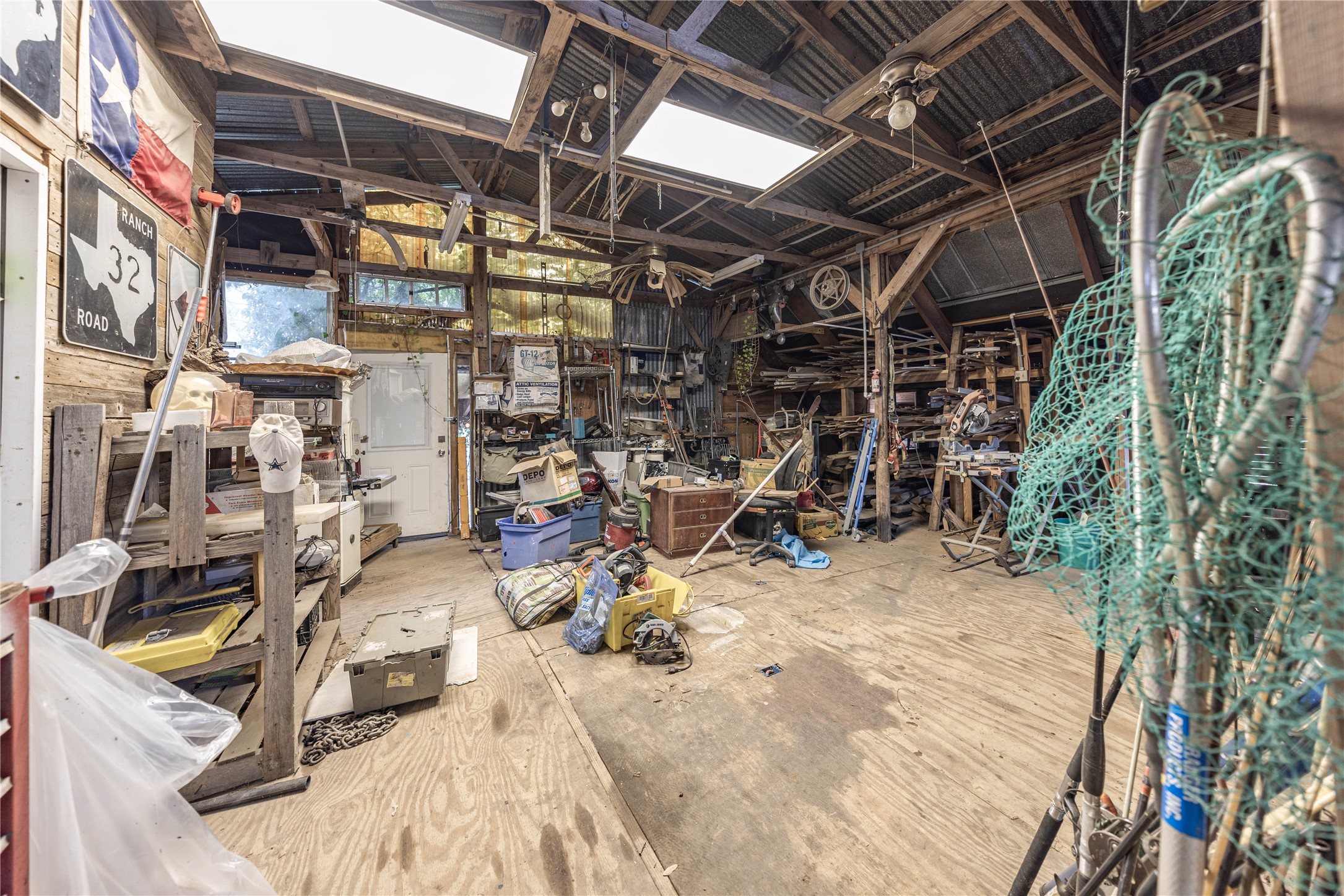 main property photo 34
