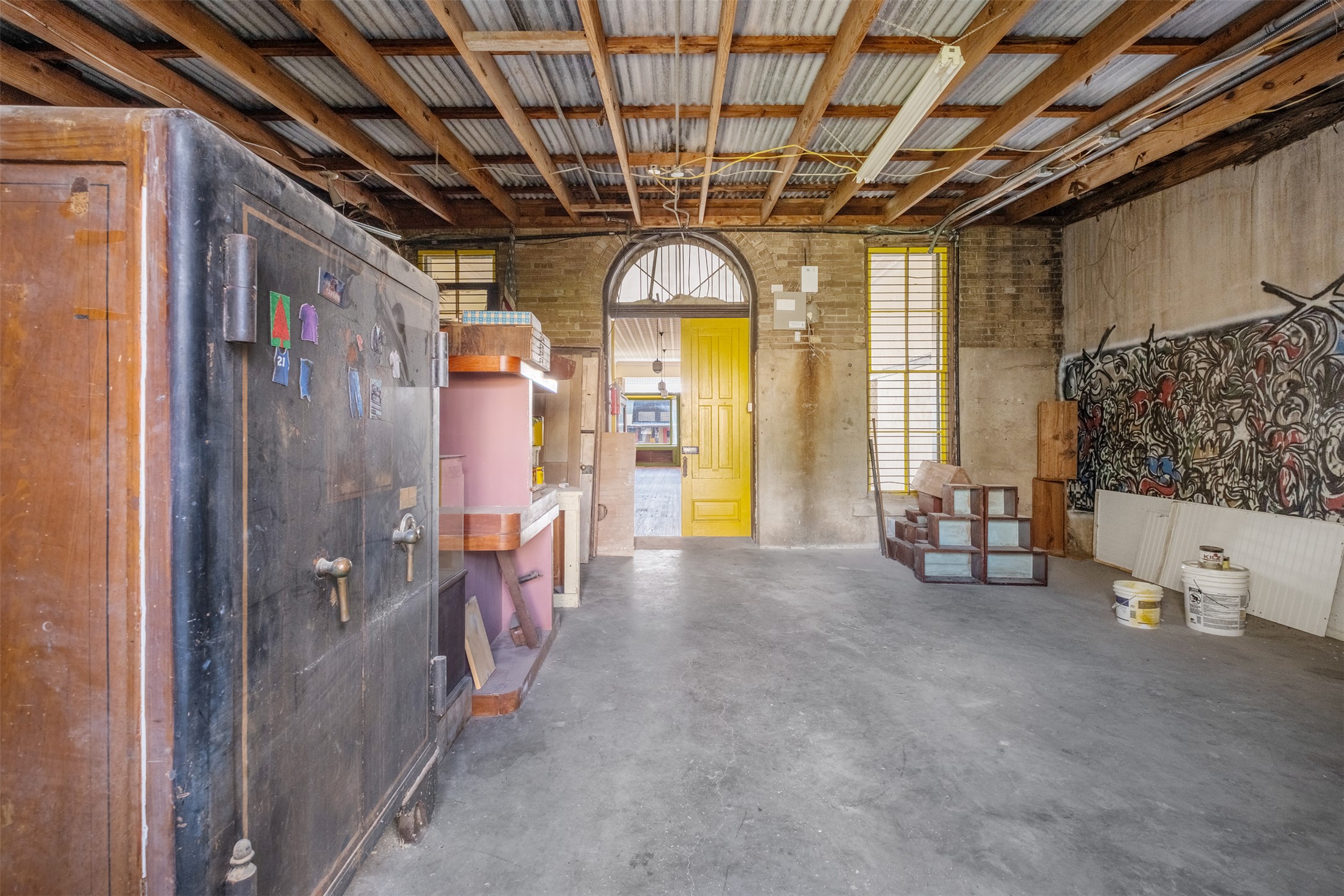 main property photo 17