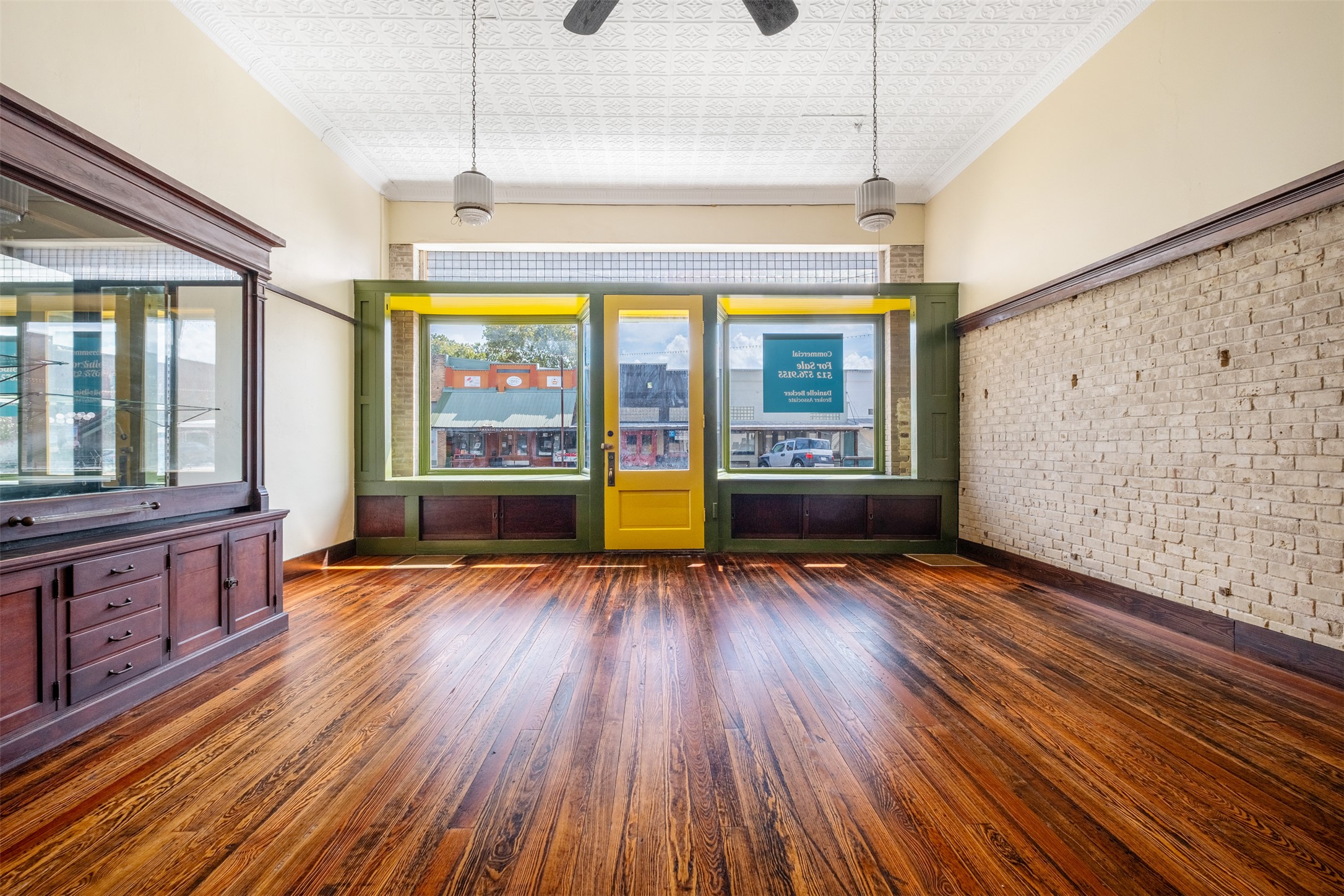 main property photo 5