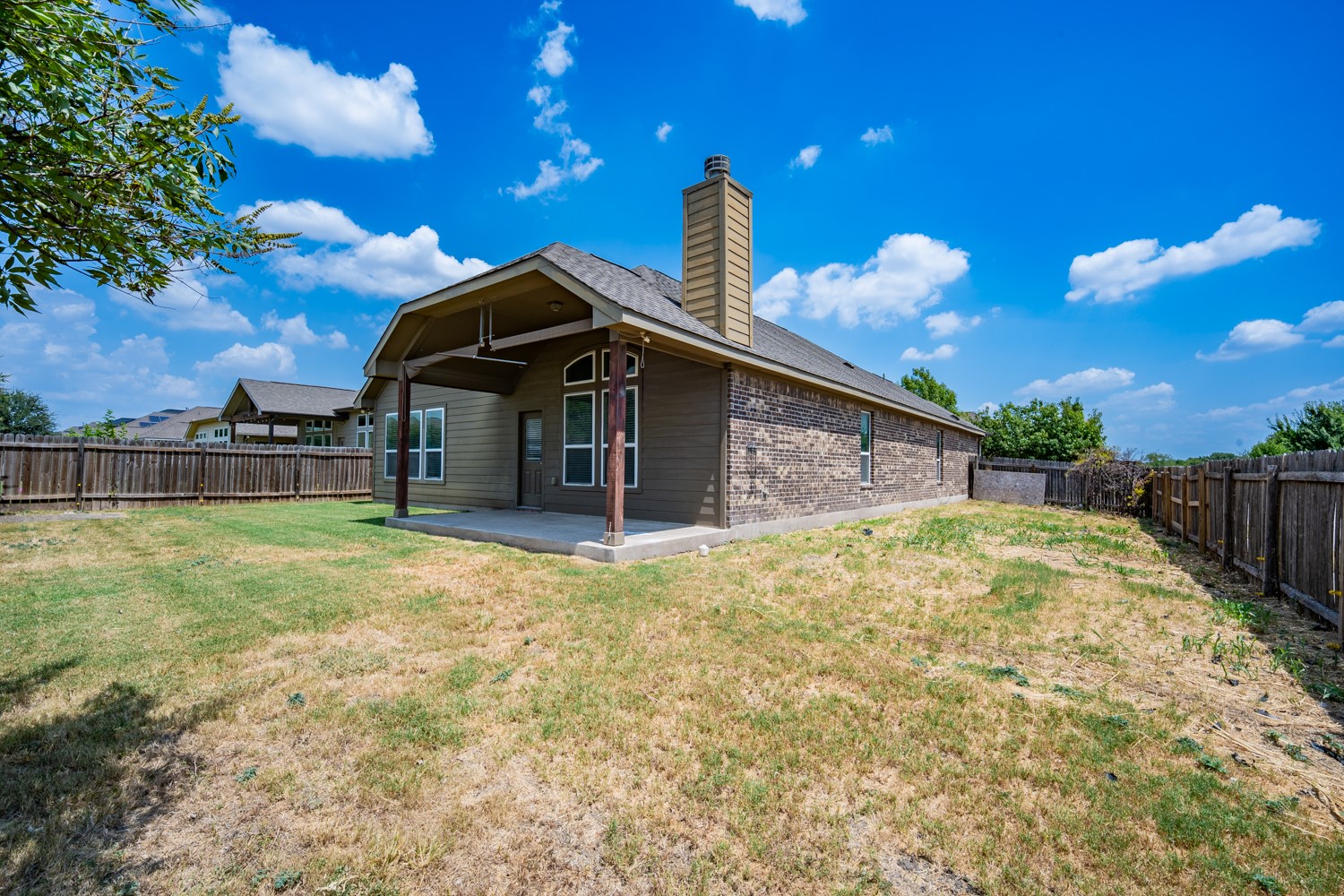 main property photo 29