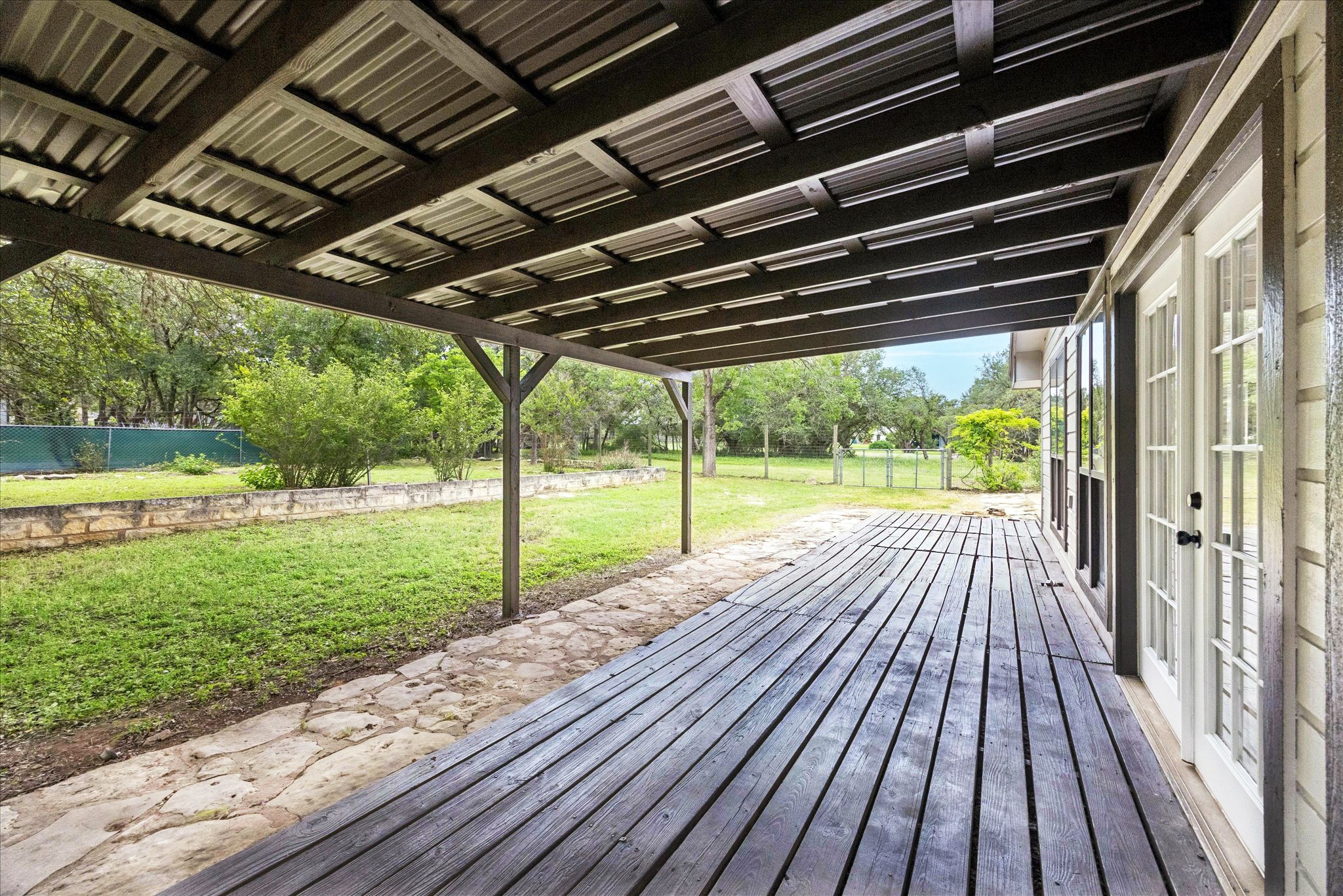 main property photo 27