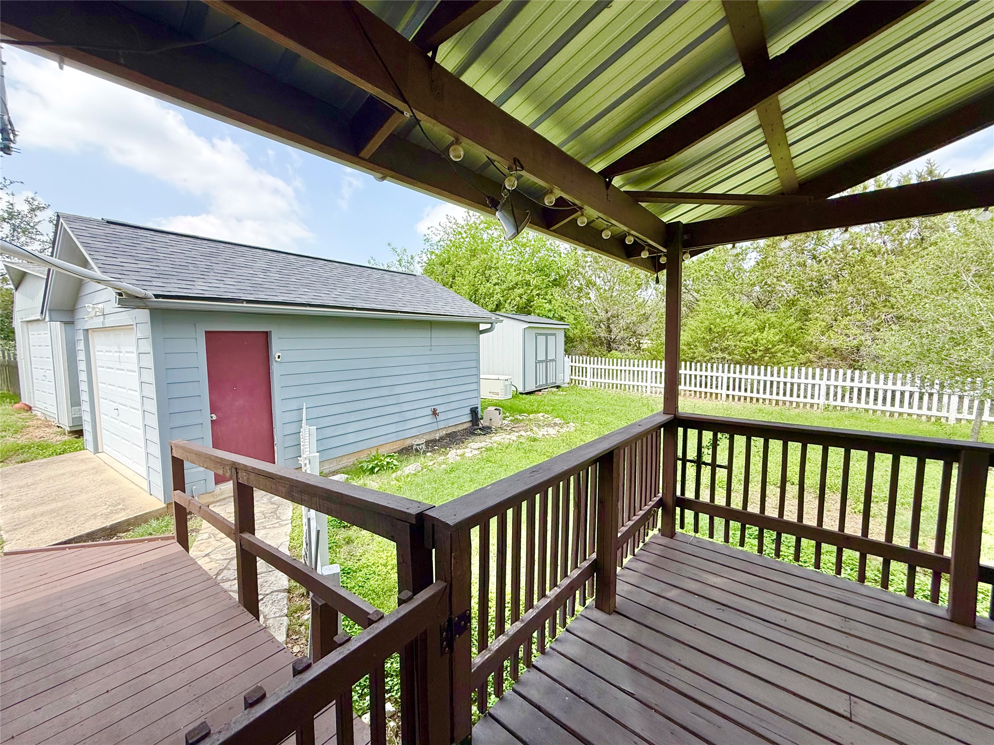 main property photo 27