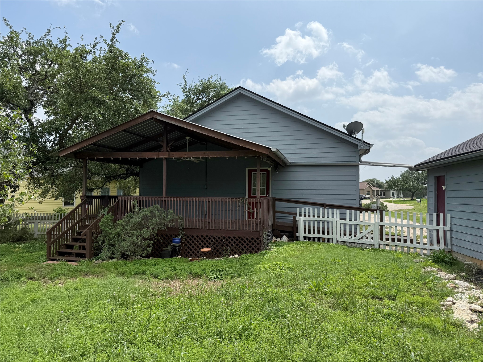 main property photo 31