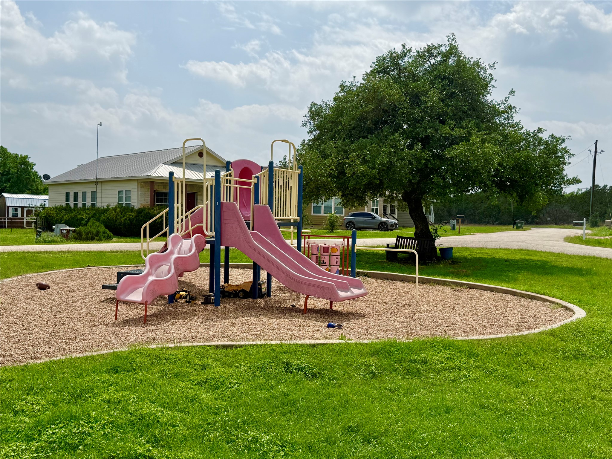 main property photo 34