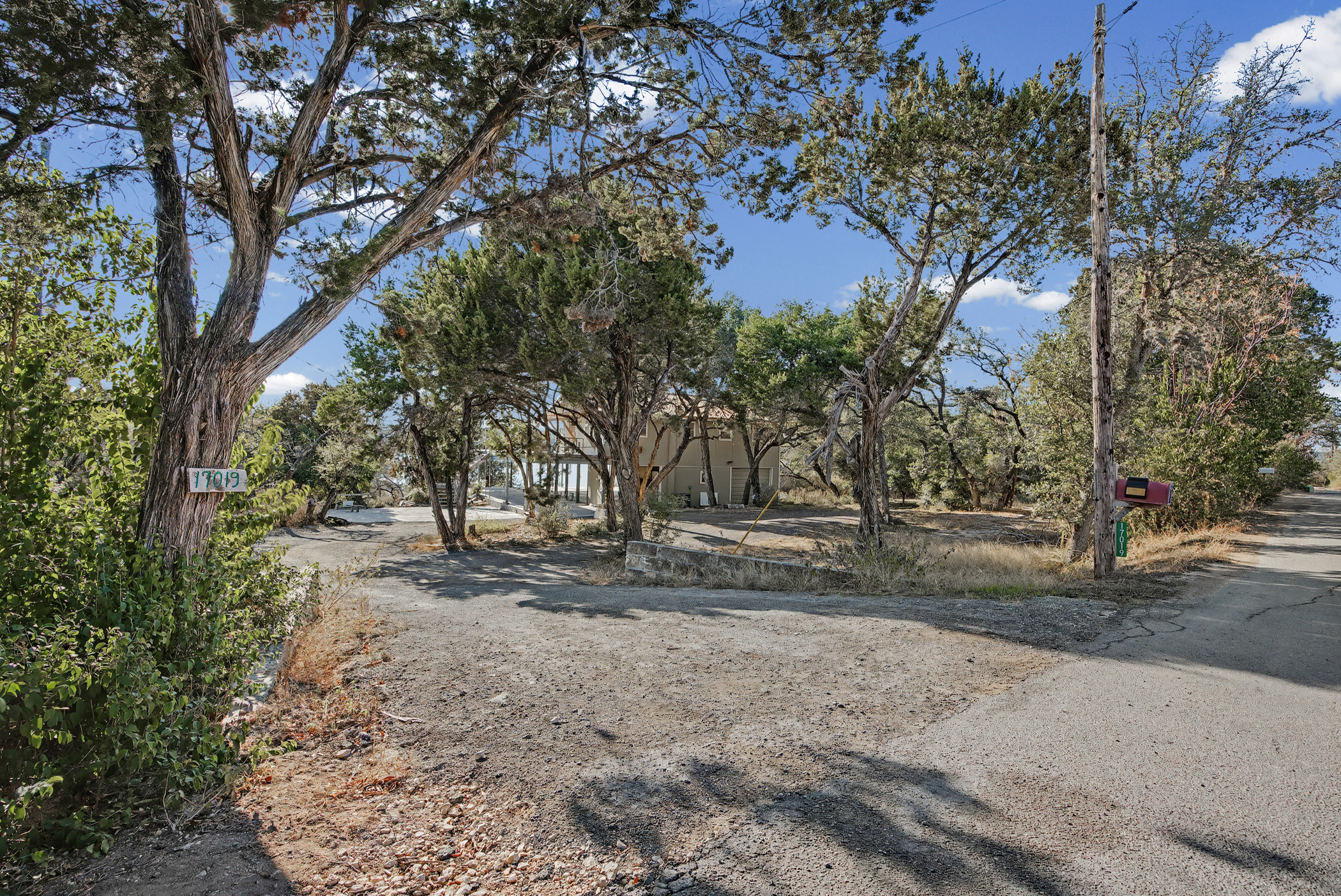 main property photo 23