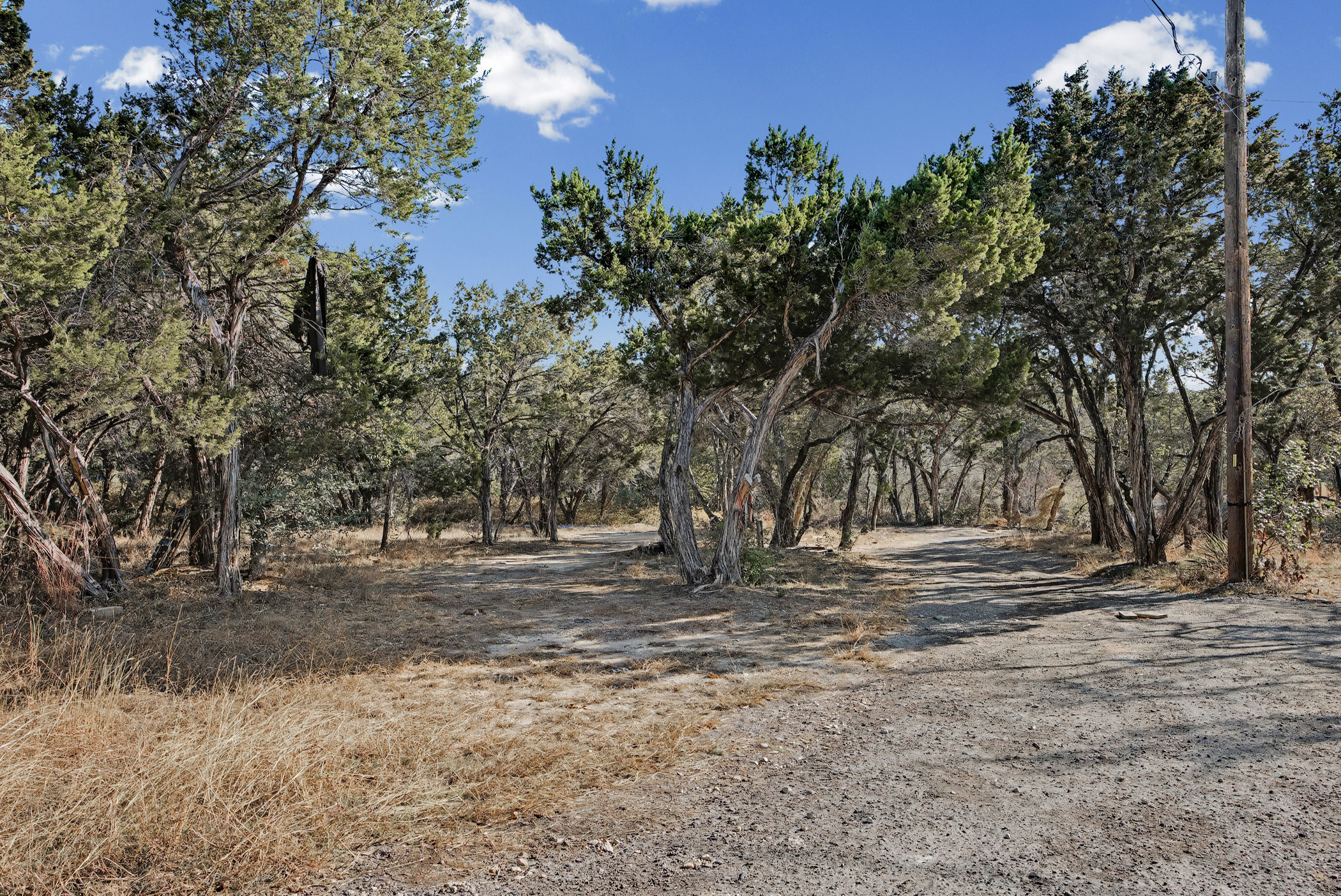 main property photo 25