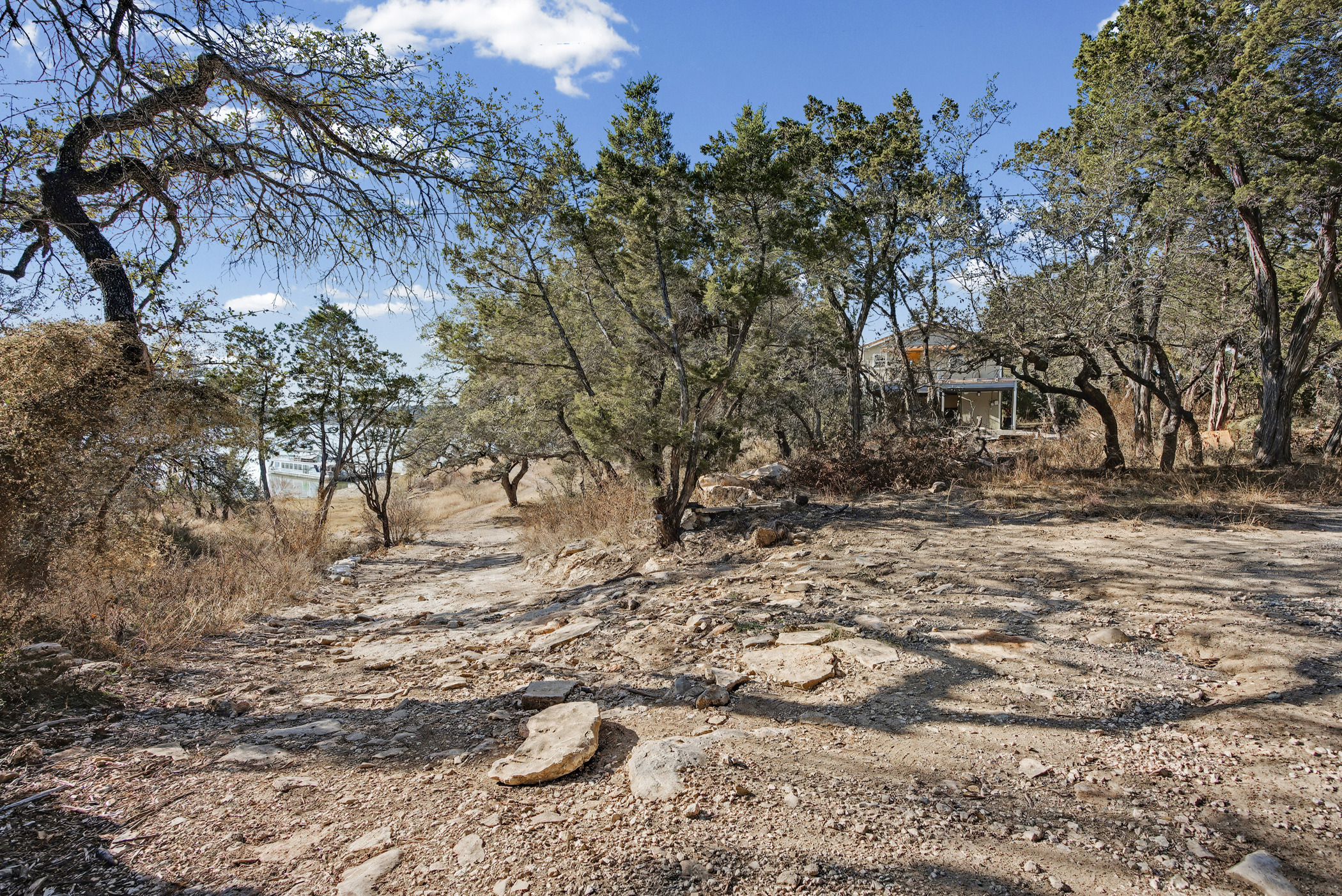 main property photo 27