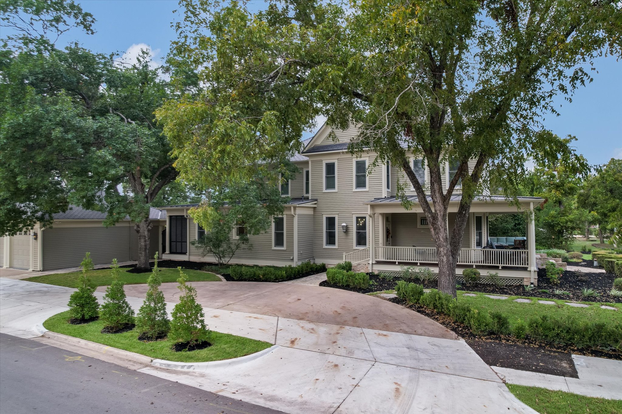main property photo 38