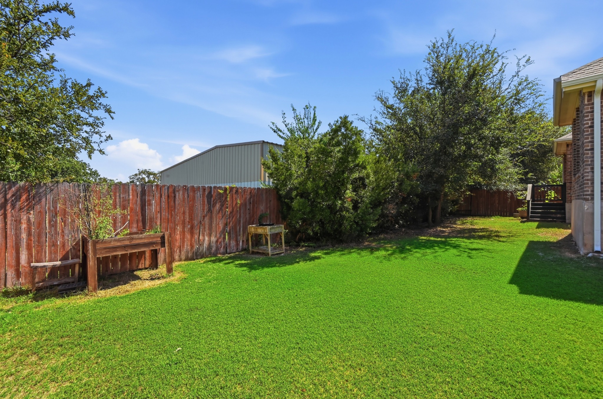 main property photo 29