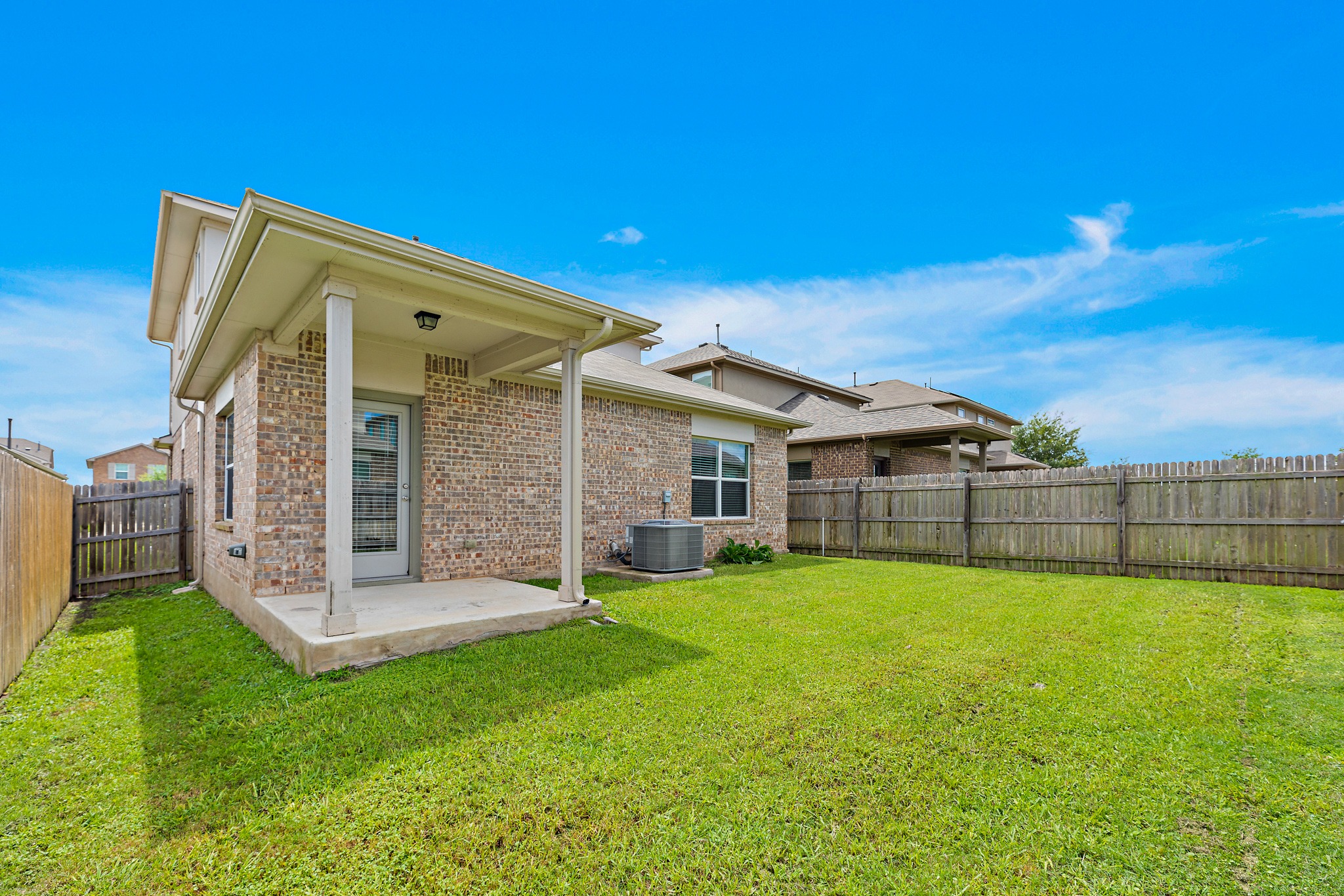 main property photo 28