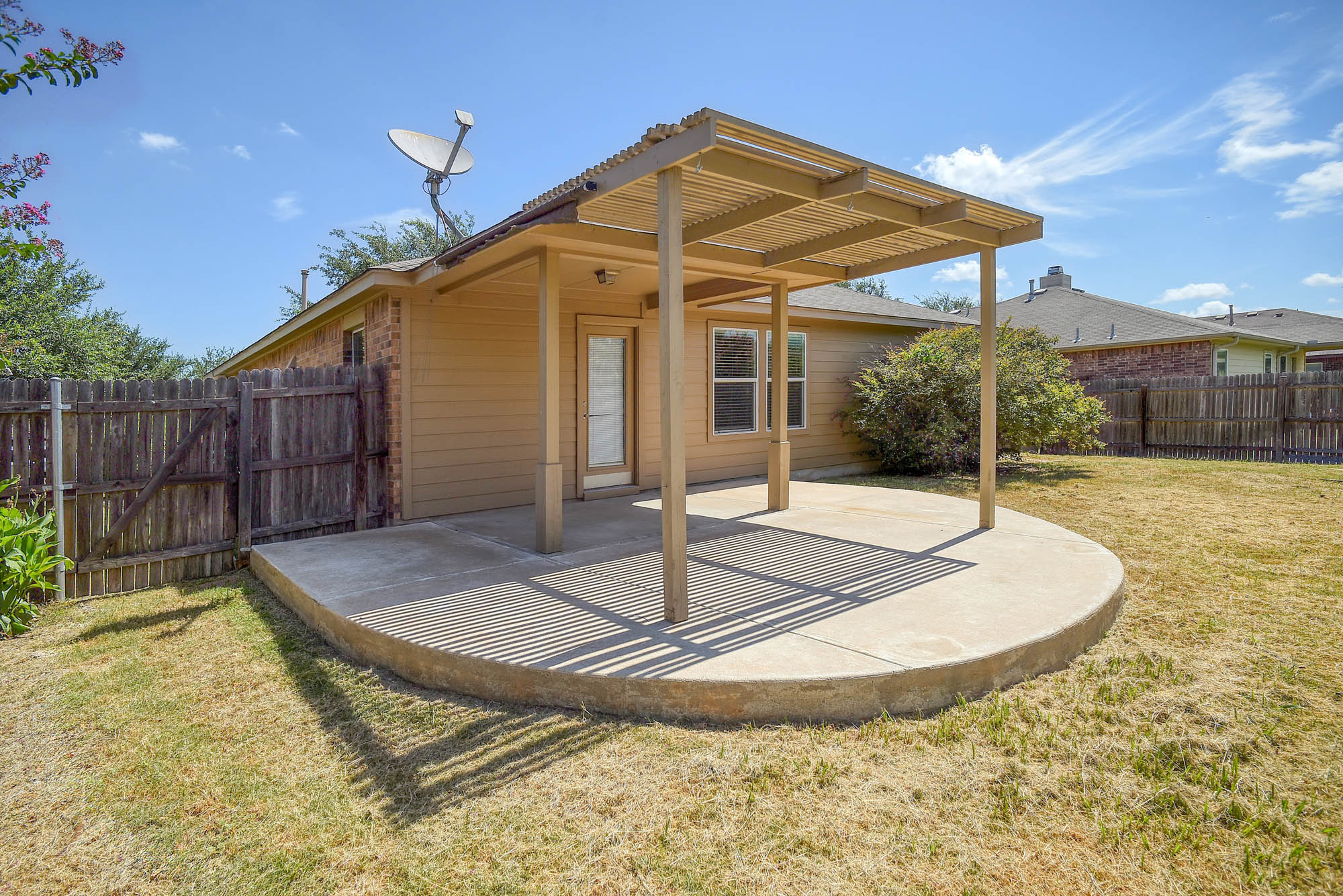 main property photo 24