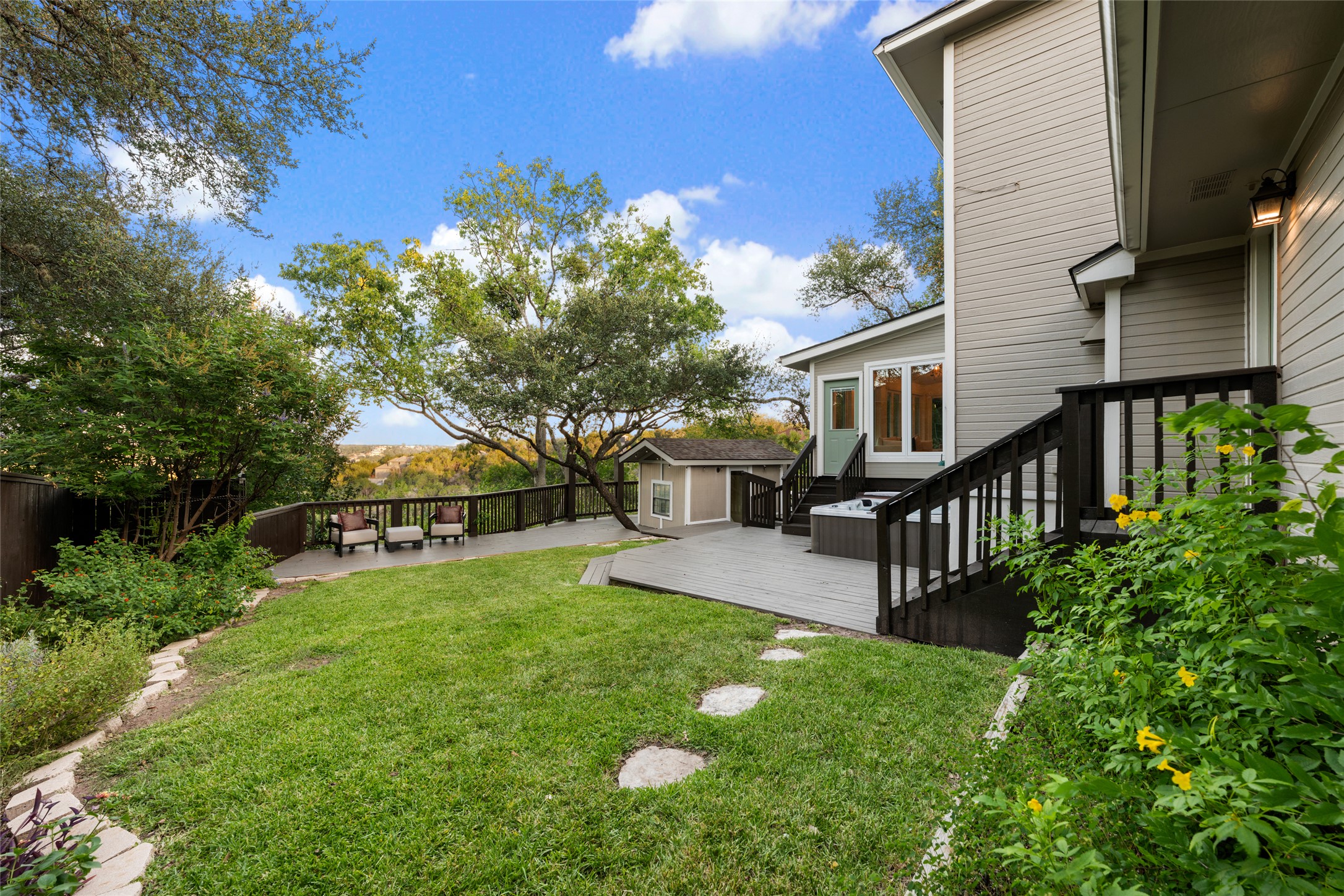 main property photo 29