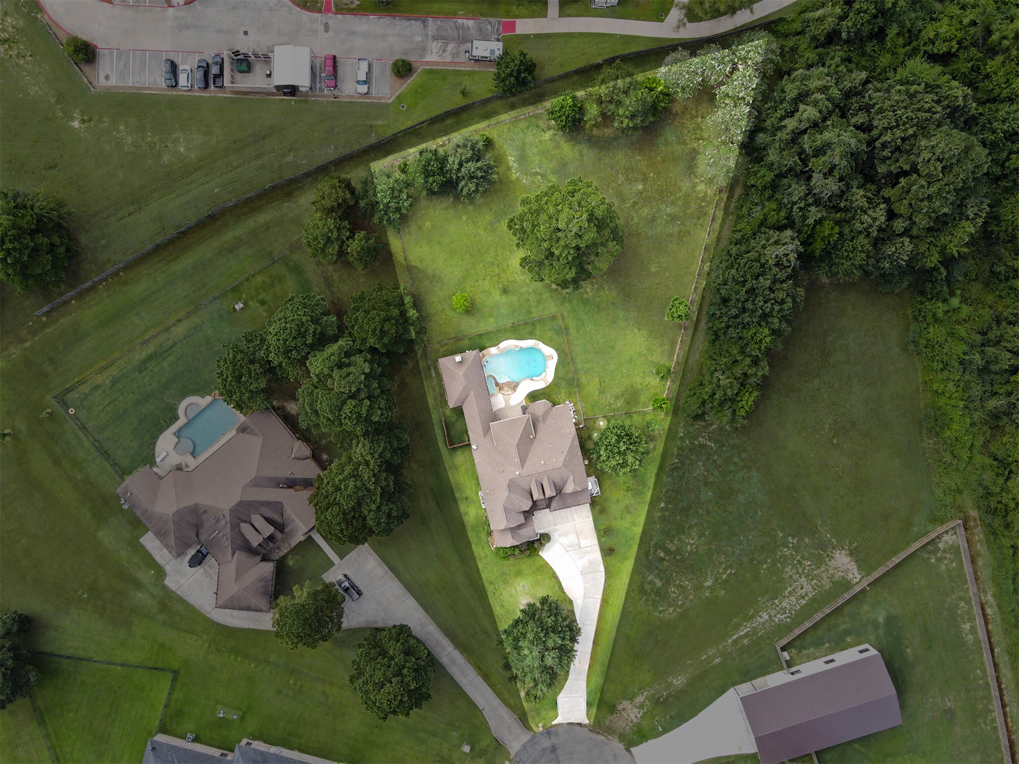 main property photo 35