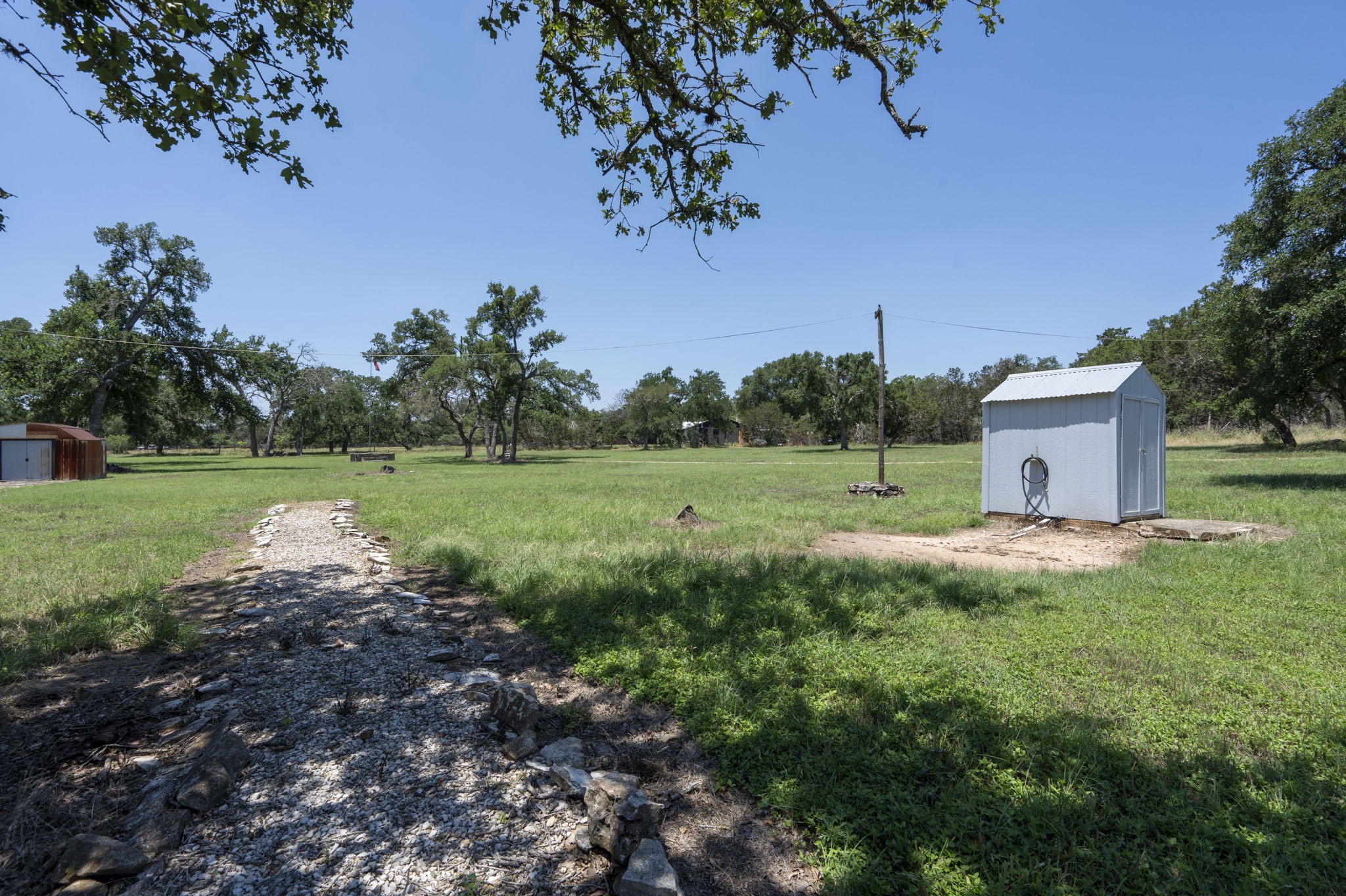 main property photo 23