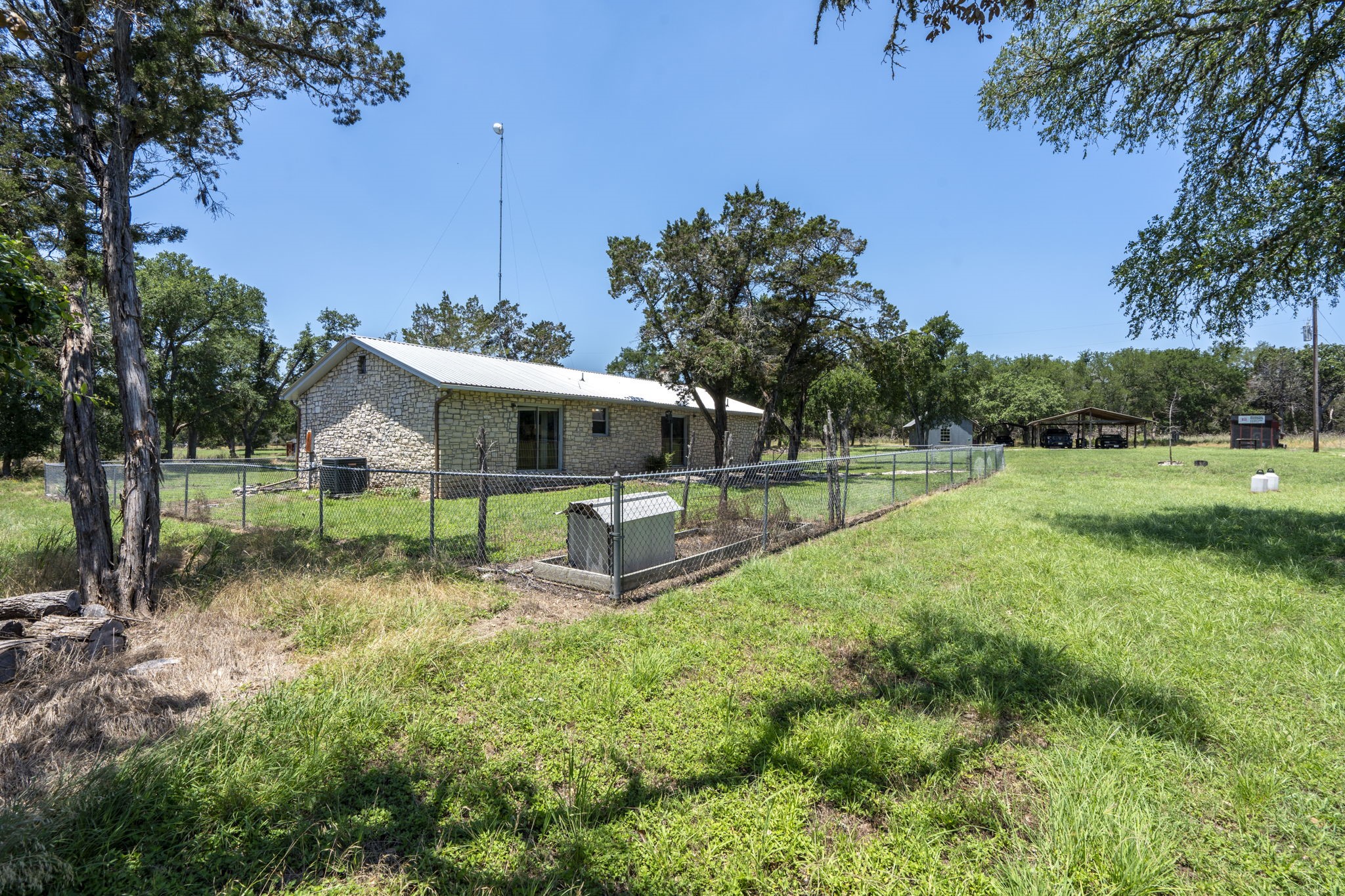 main property photo 25
