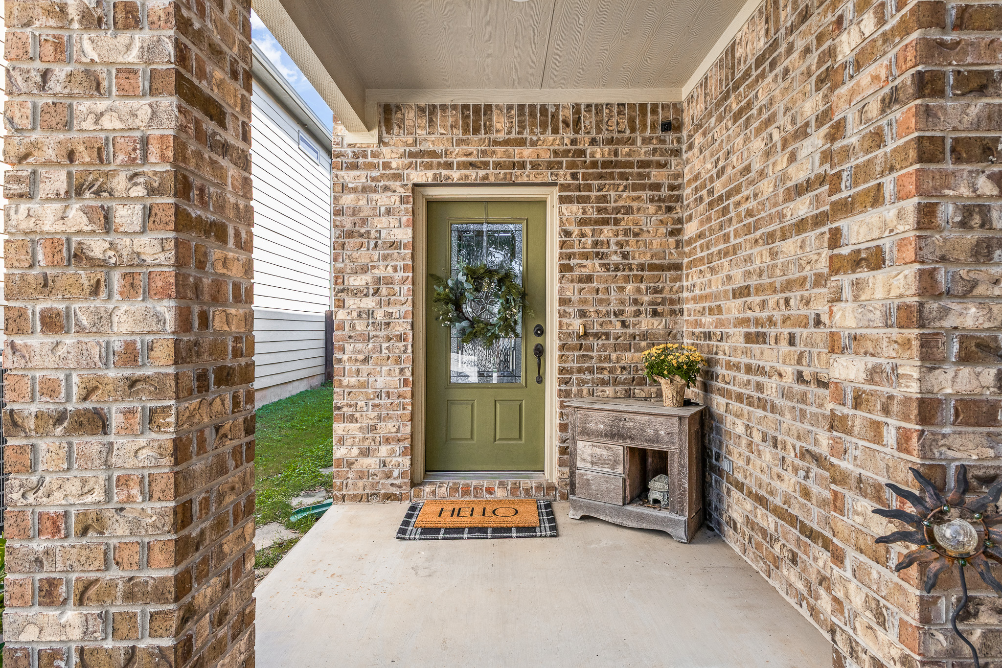 main property photo 3
