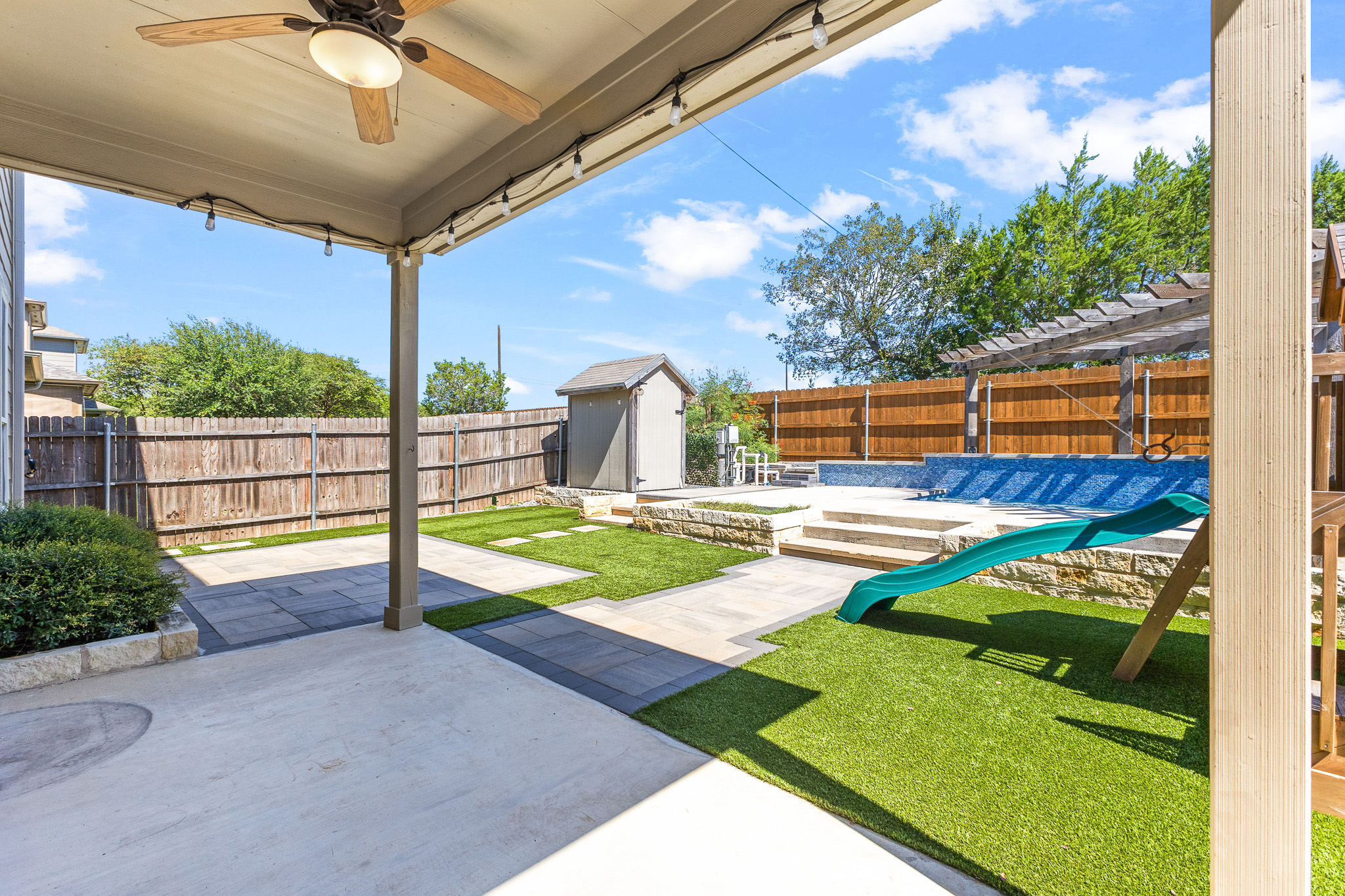 main property photo 35